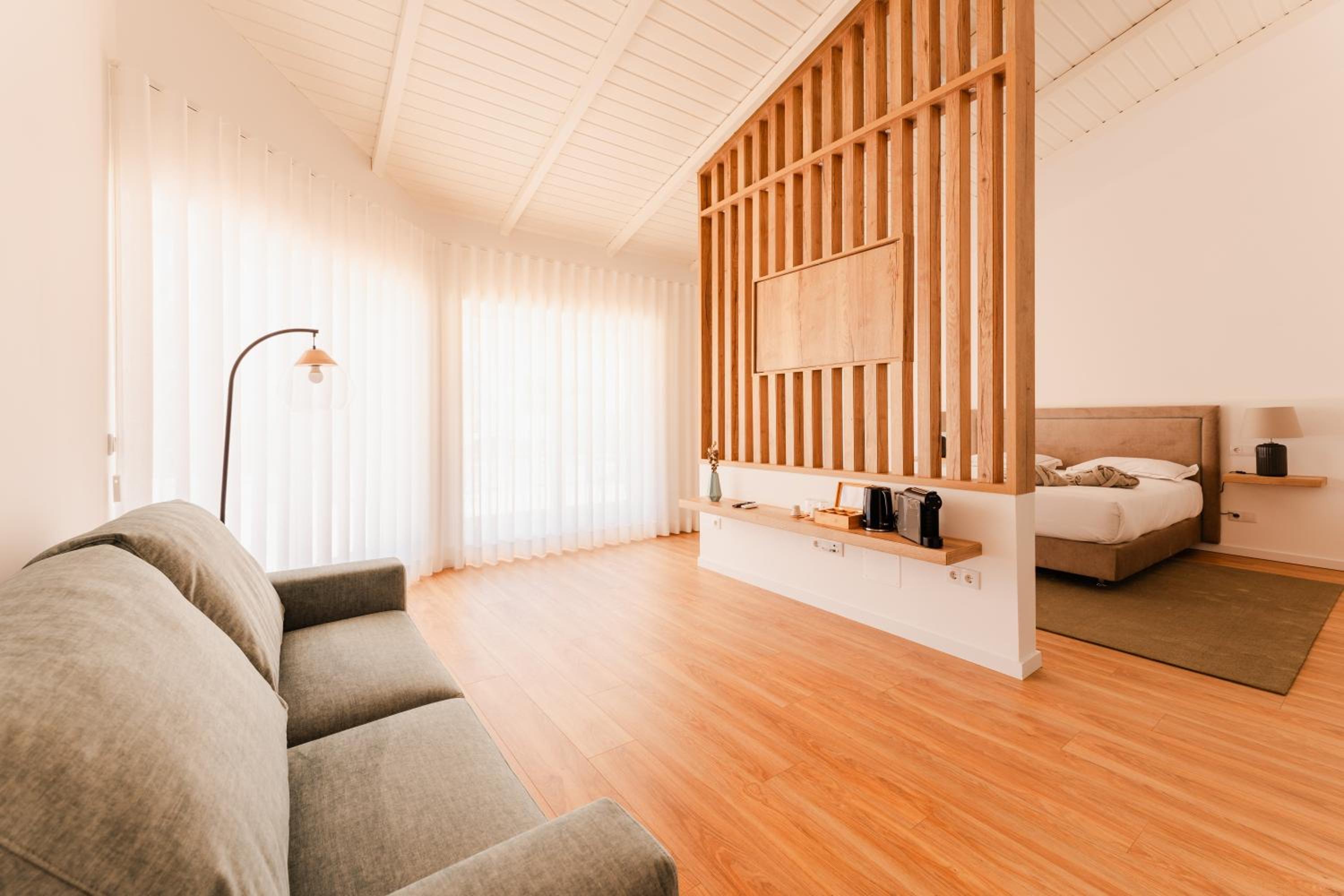 King Room with Balcony photo 3