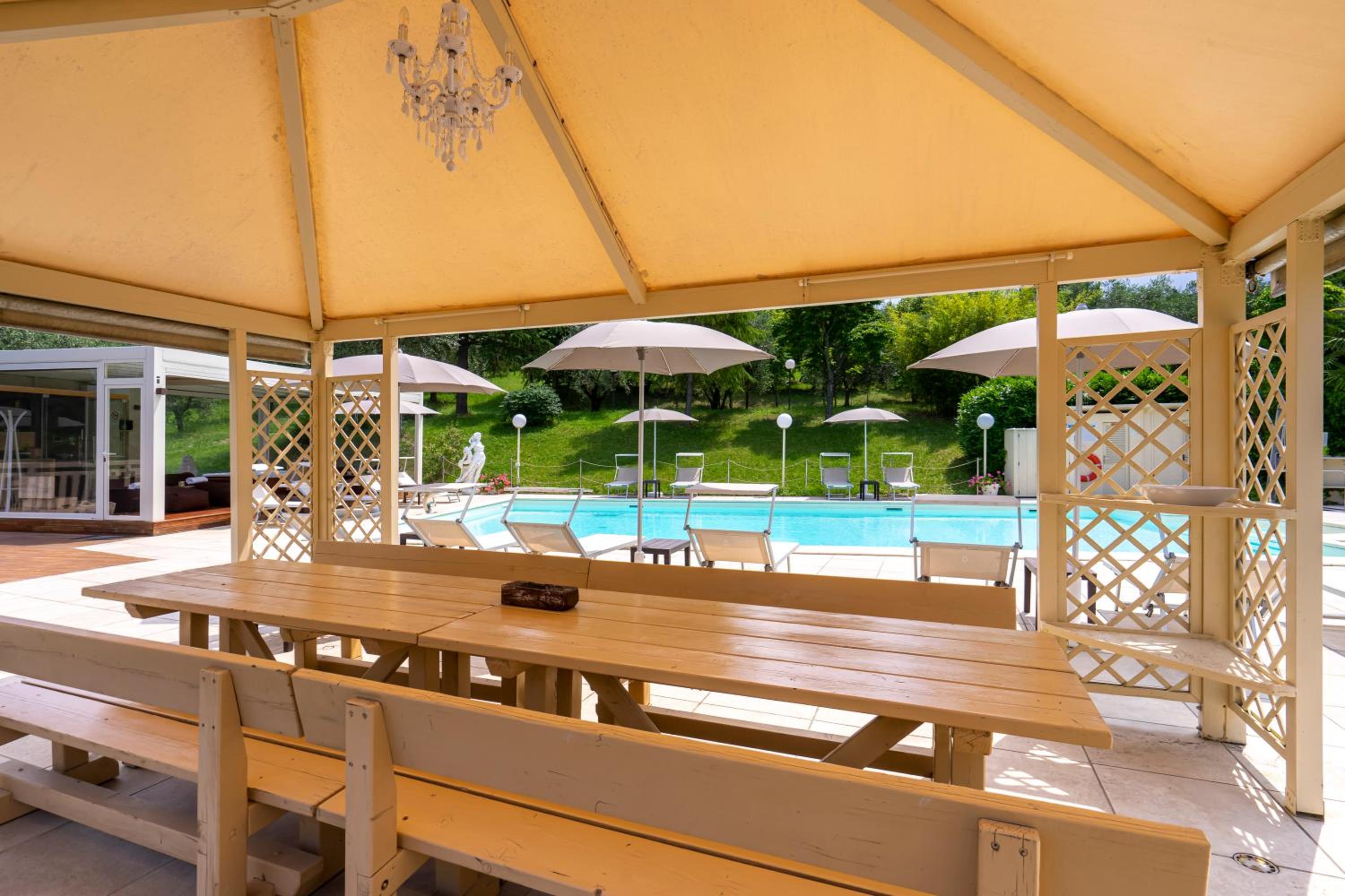 Villa with Private Pool - Photo 22
