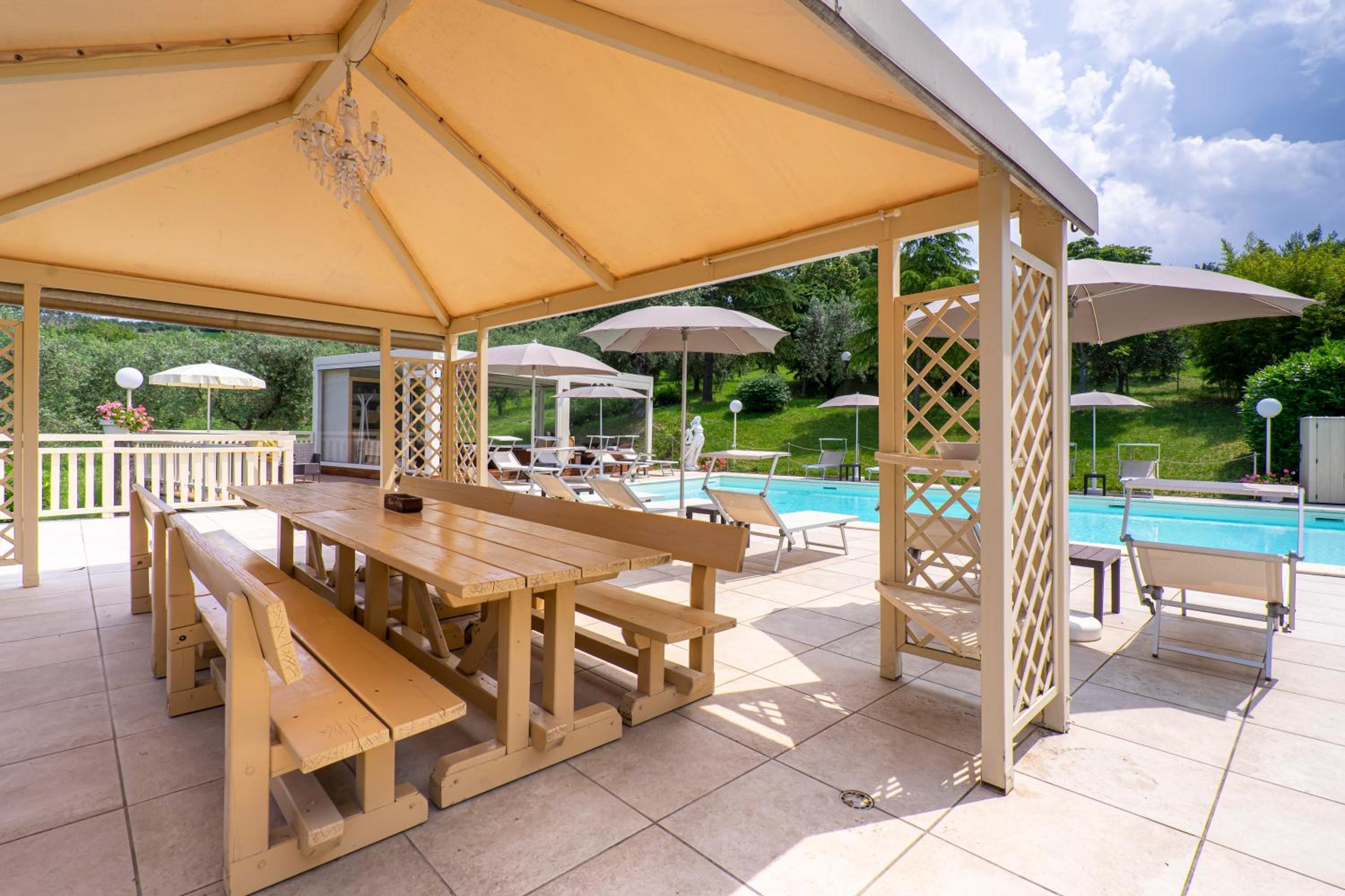 Villa with Private Pool - Photo 26