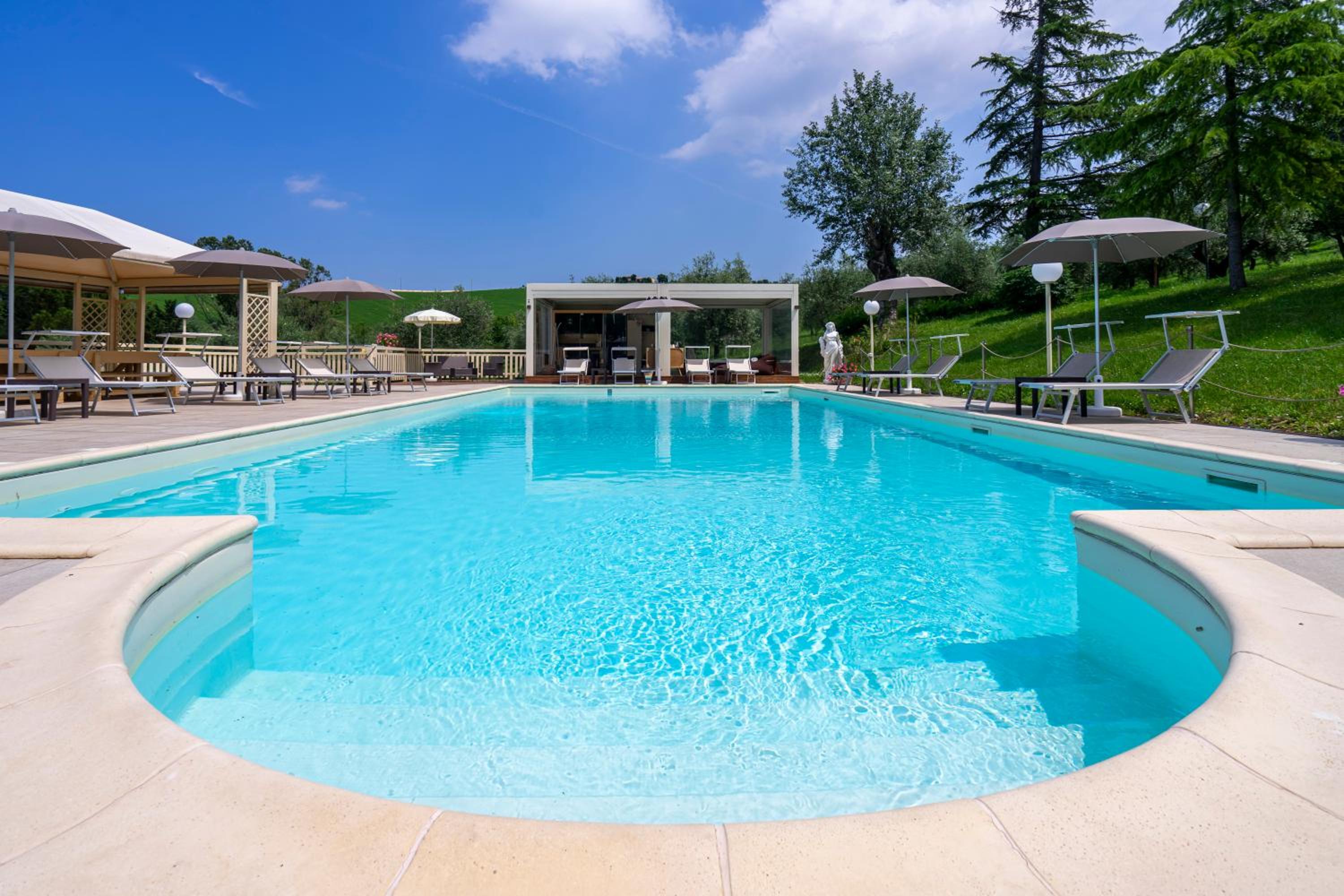 Villa with Private Pool - Photo 27
