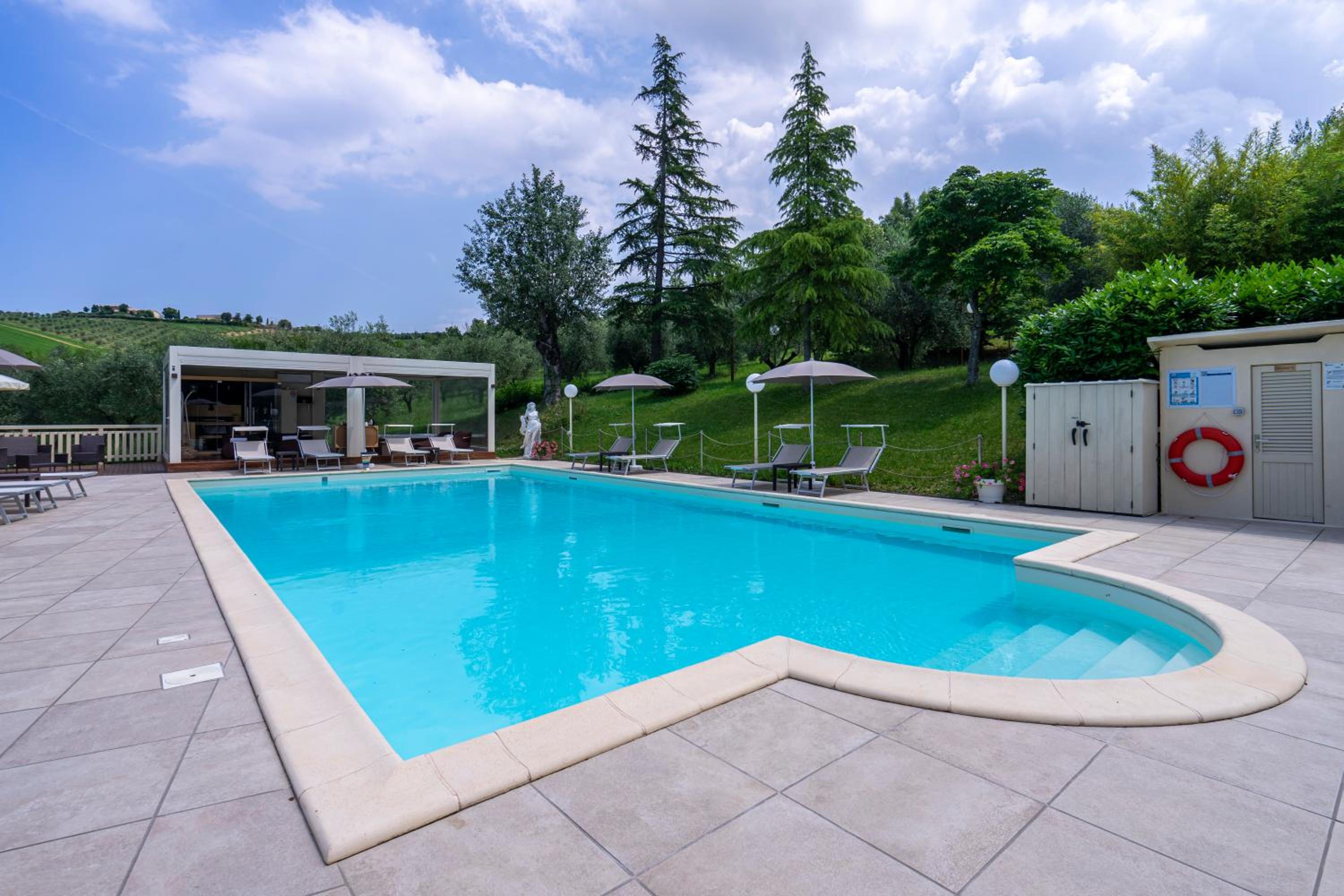 Villa with Private Pool - Photo 28