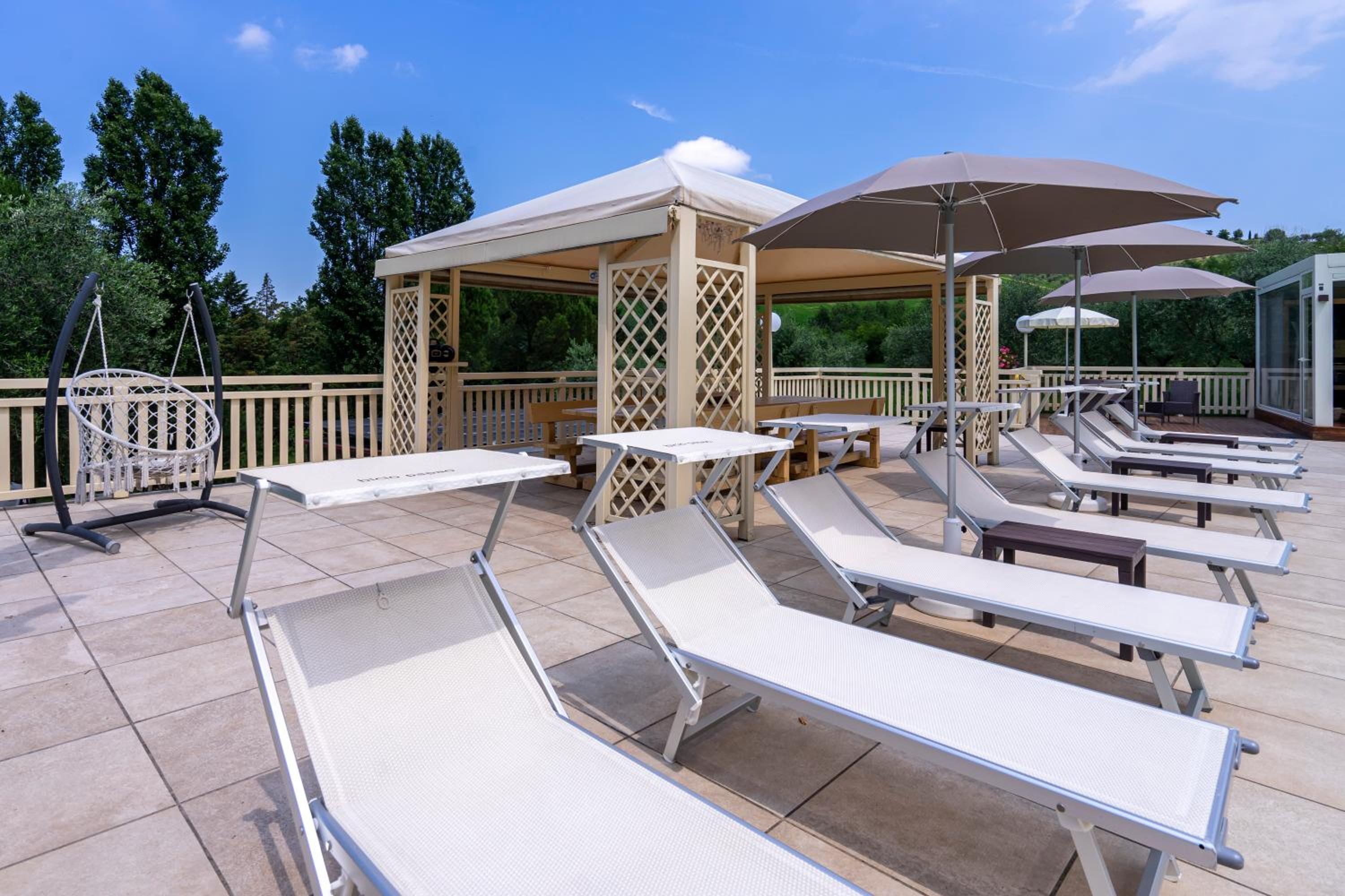 Villa with Private Pool - Photo 14