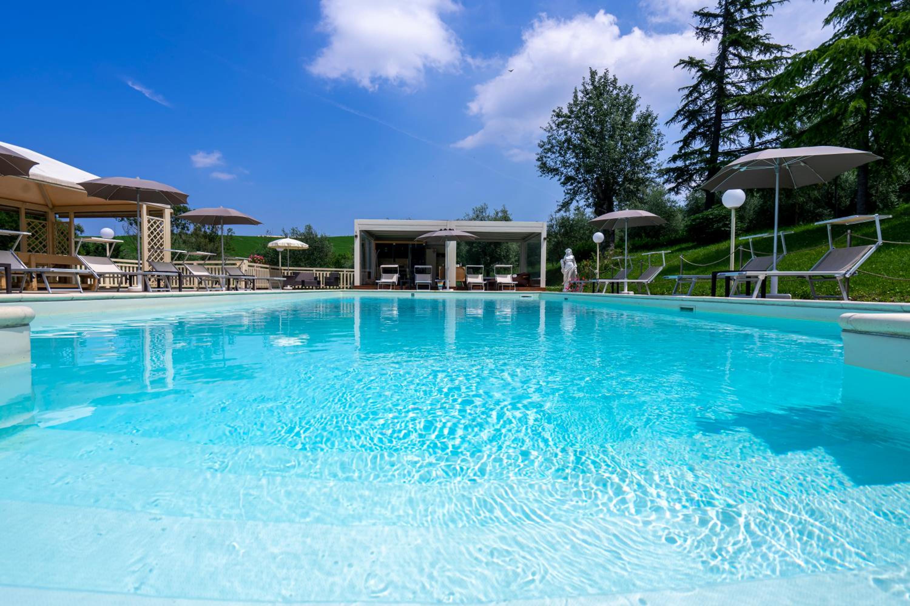 Villa with Private Pool - Photo 17