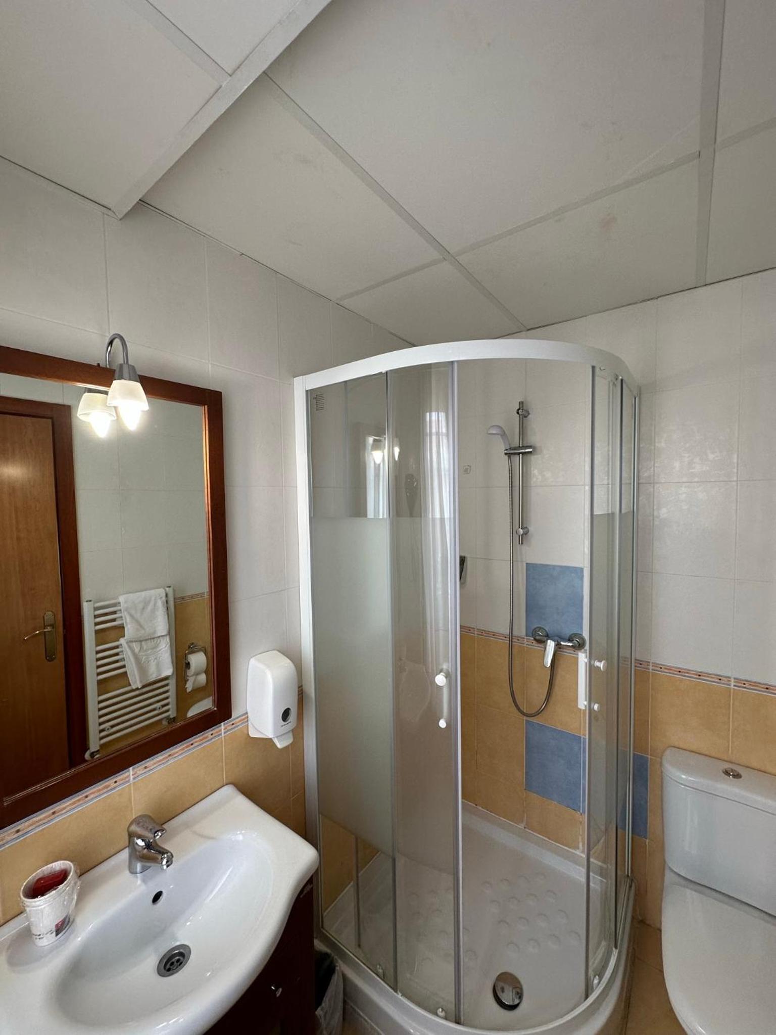 Double Room with Extra Bed photo 3