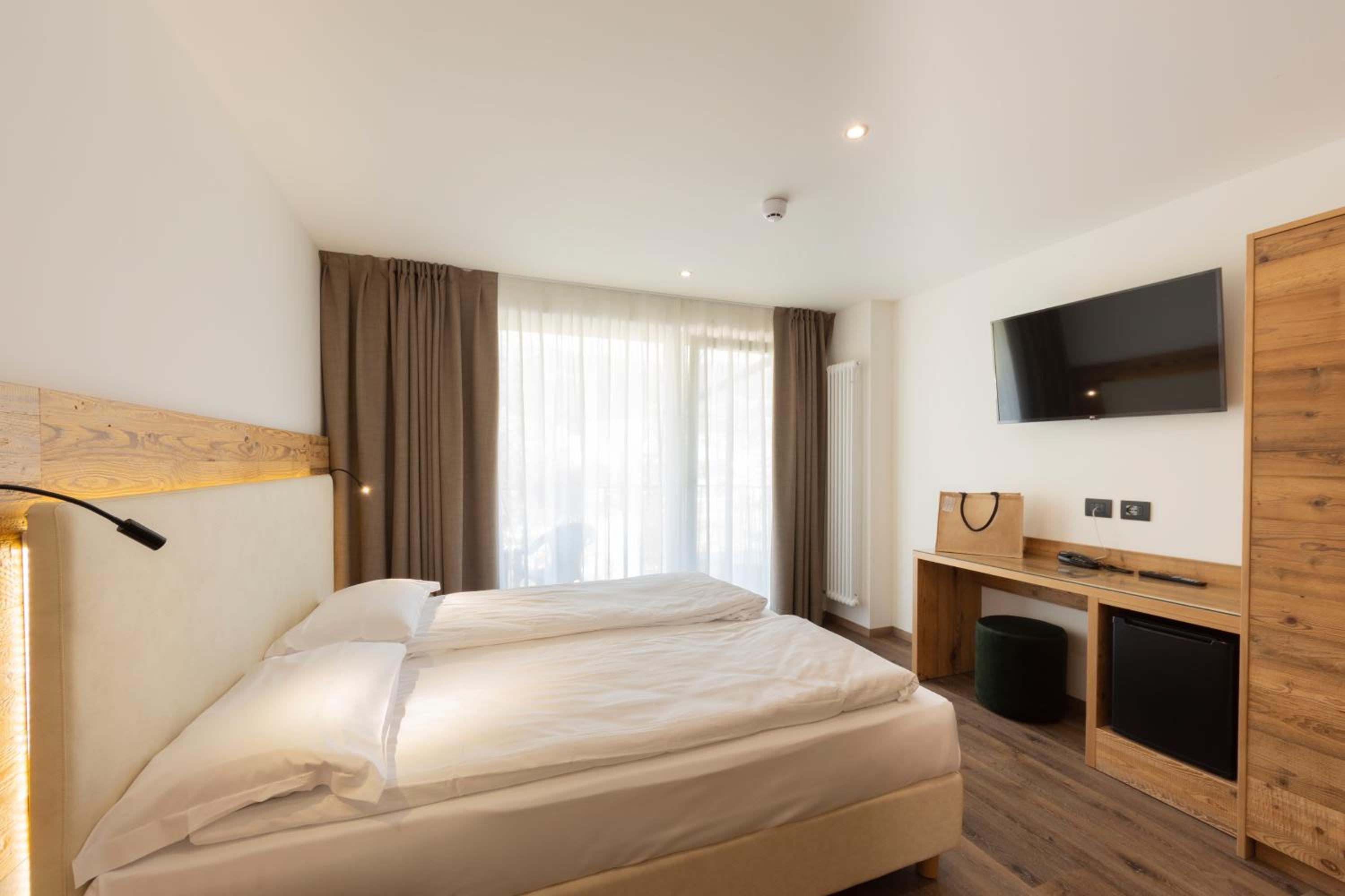 Standard Double Room photo 3