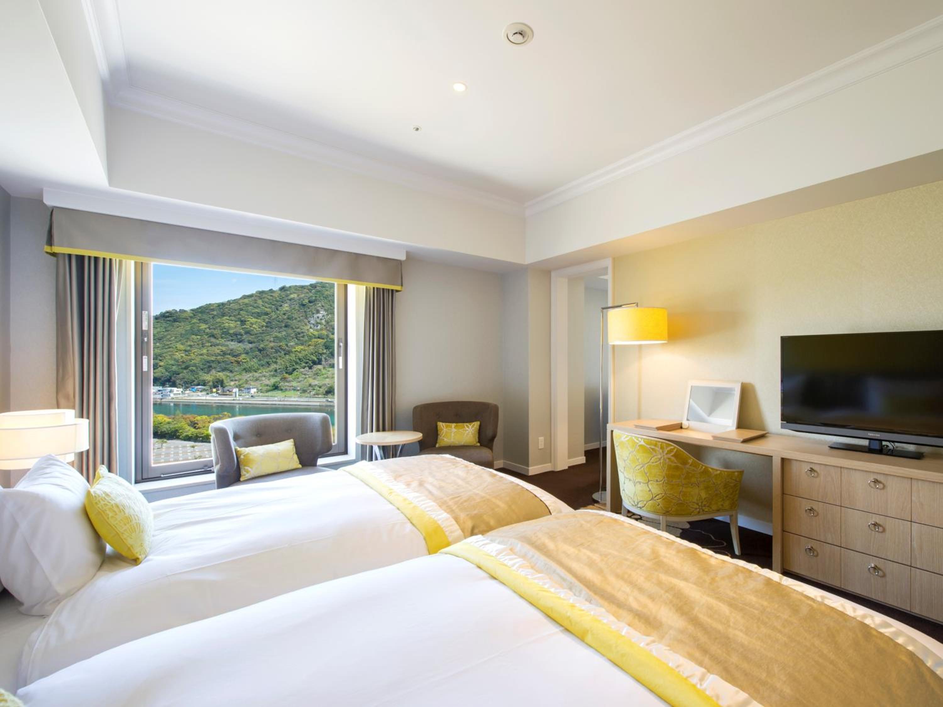 [Advance payment] Premium Fourth Room Station View