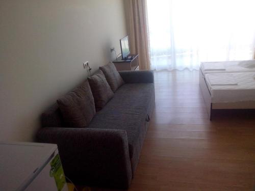 Twin Room with Extra Bed and Sea View photo 2
