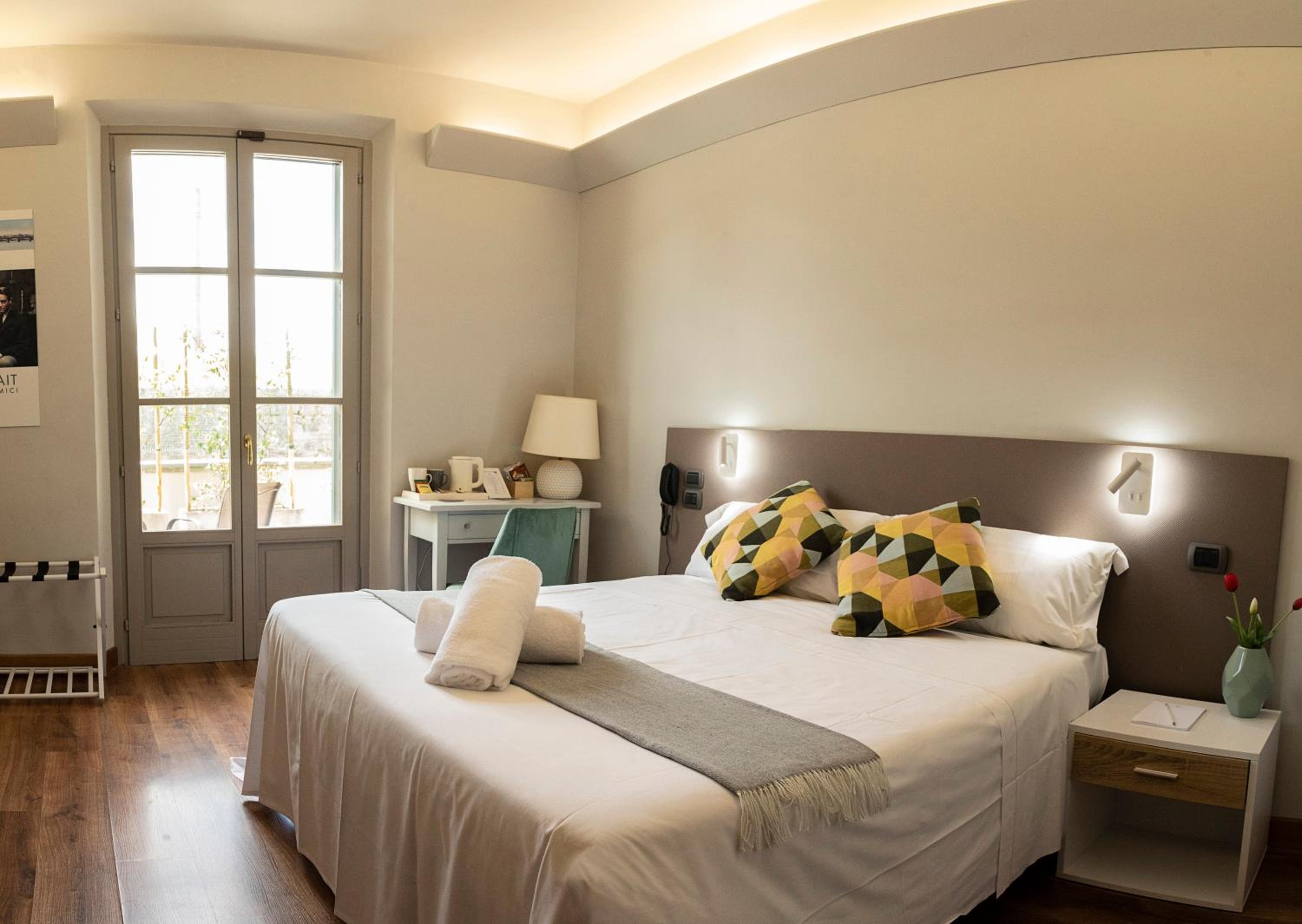 Standard Double or Twin Room - Photo 20