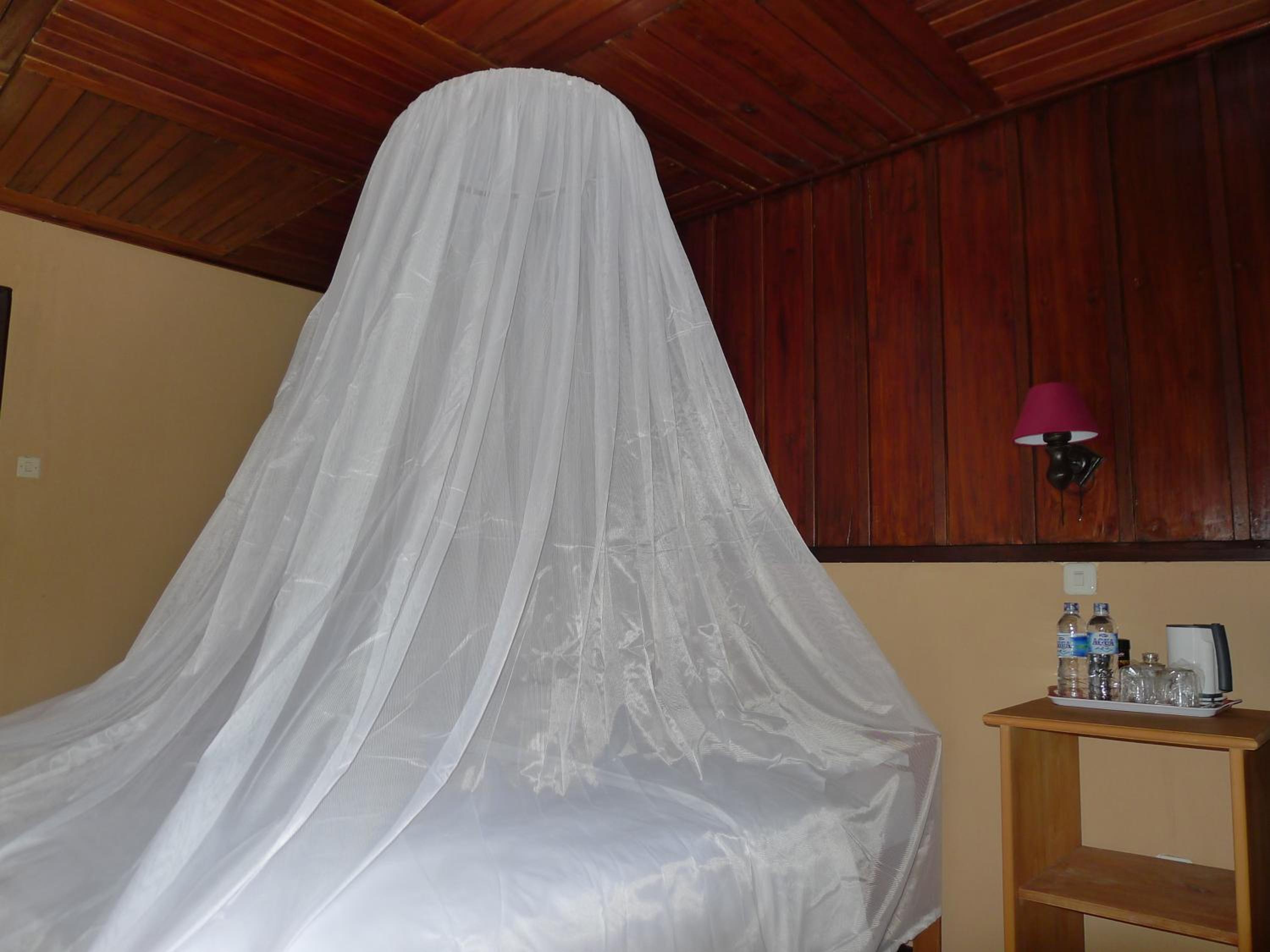 Standard Double or Twin Room - Photo 8