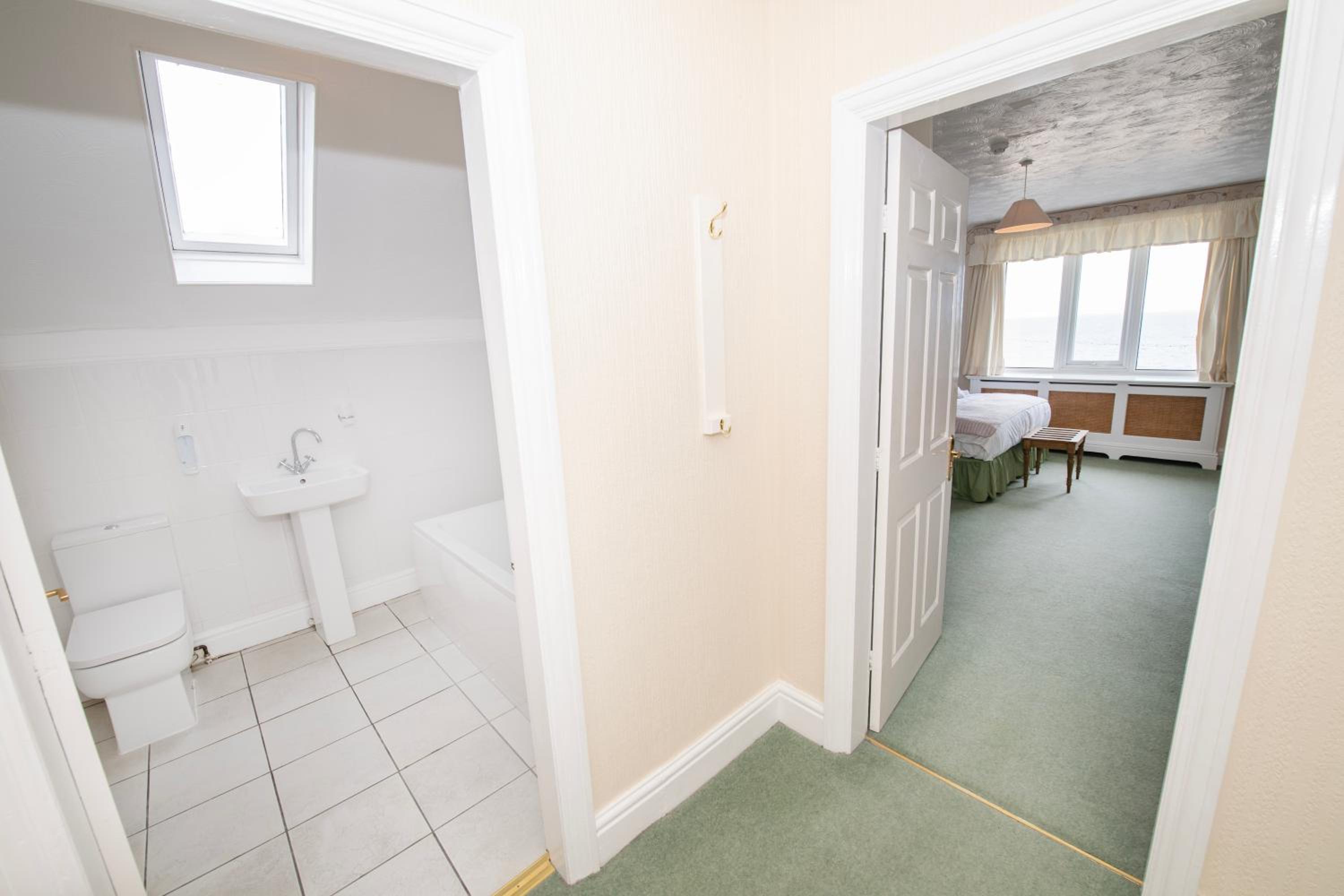Family Room with Sea View photo 1