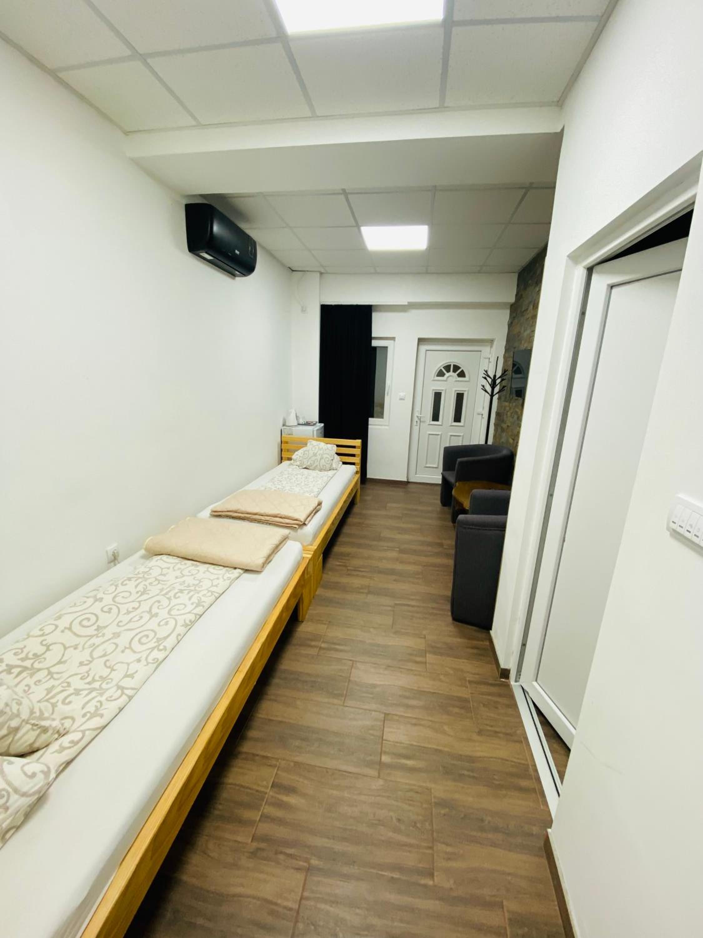 Quadruple Room with Private Bathroom