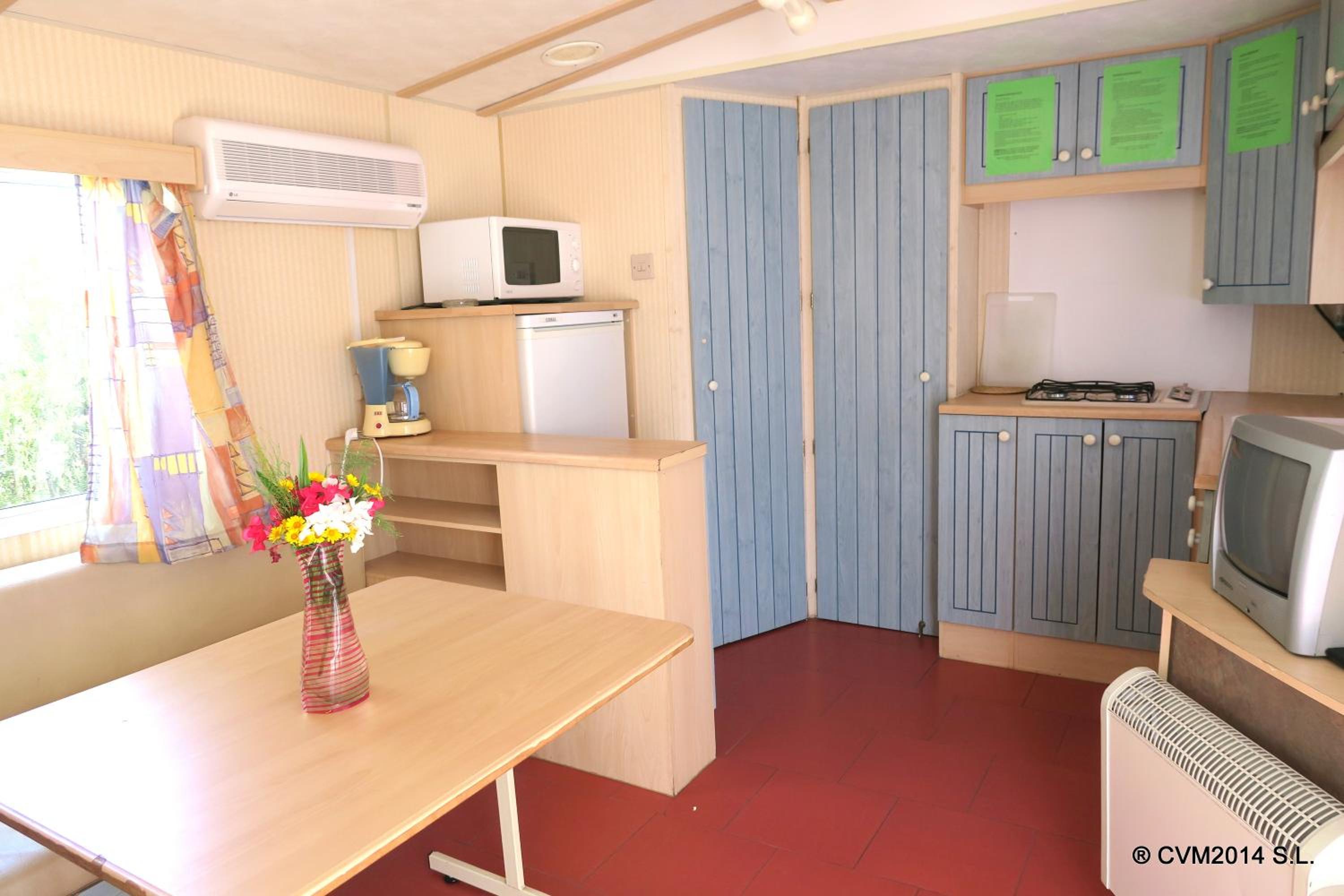 Mobile Home photo 2