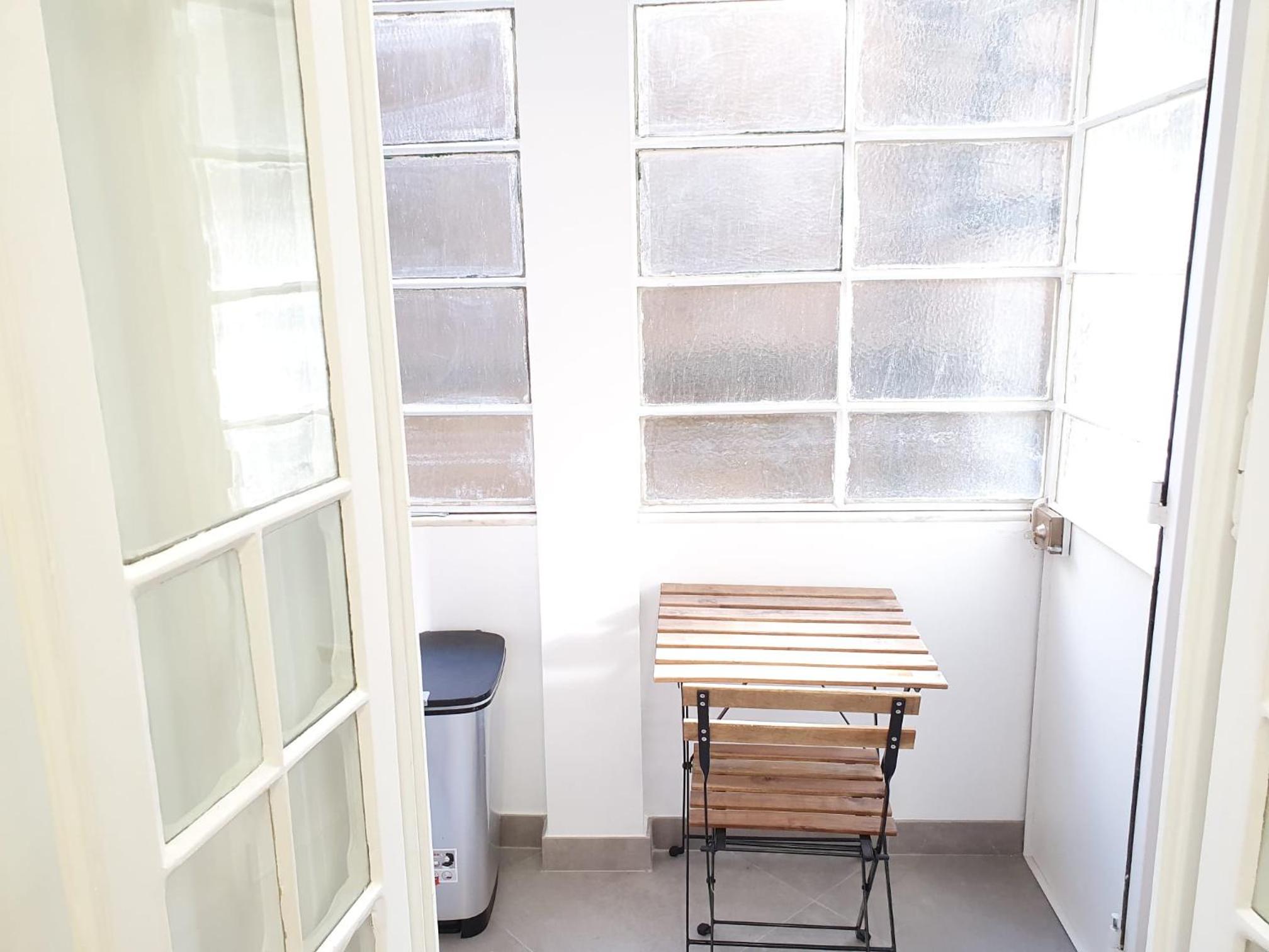 Standard Single Room with Shared Bathroom photo 1