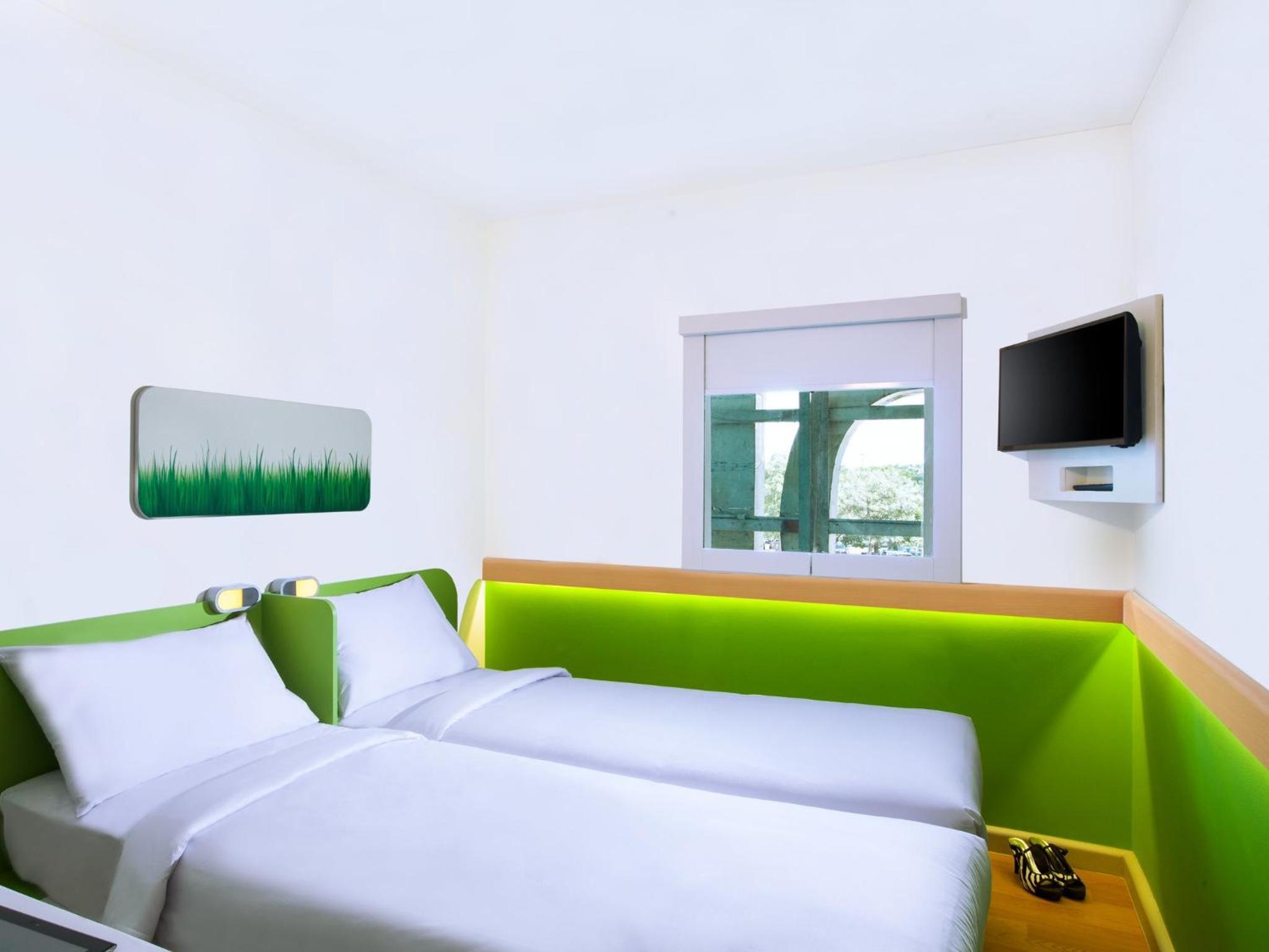 Standard Double Room with Bunk Bed photo 2