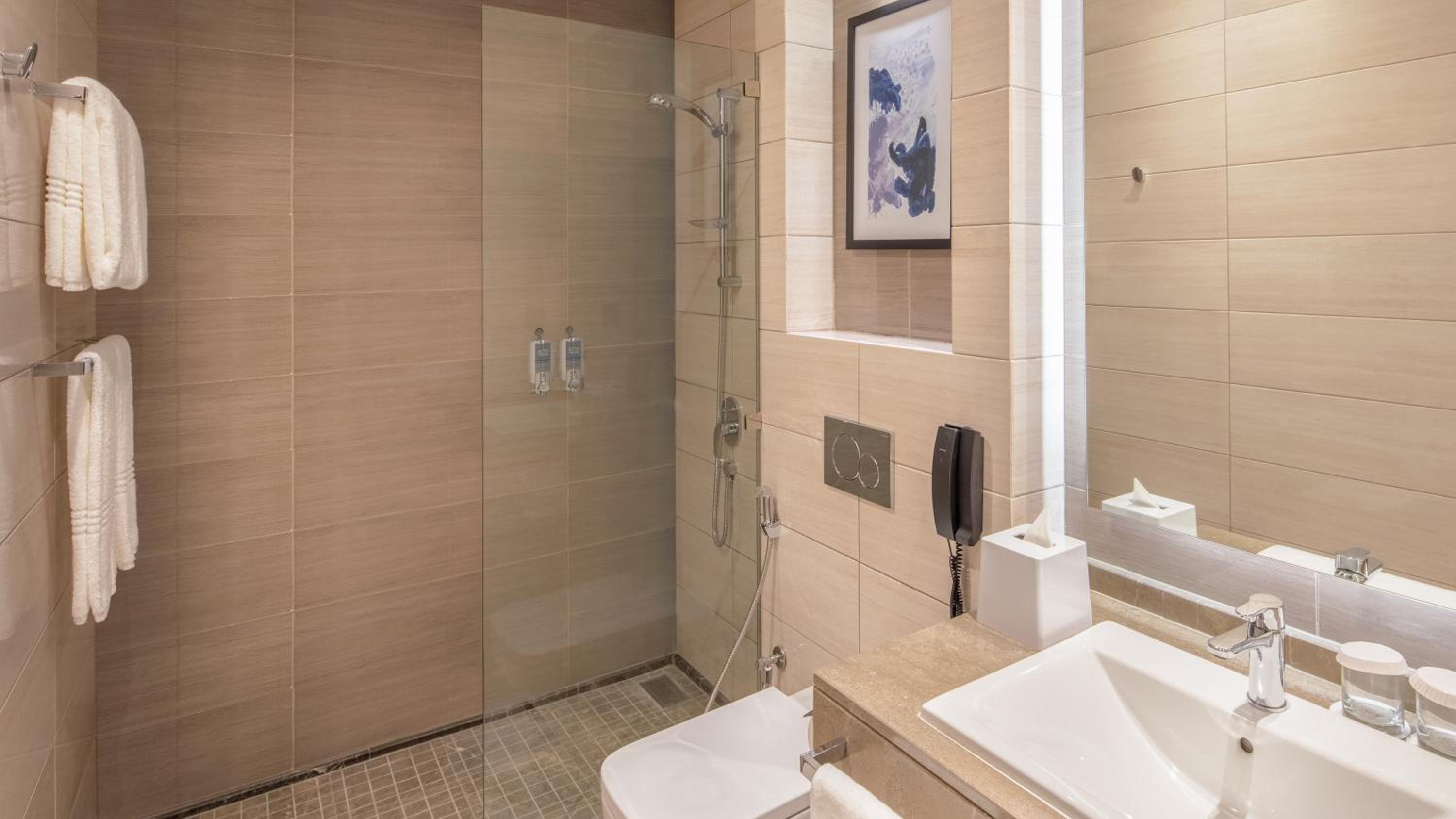 Junior King Suite - Photo 5