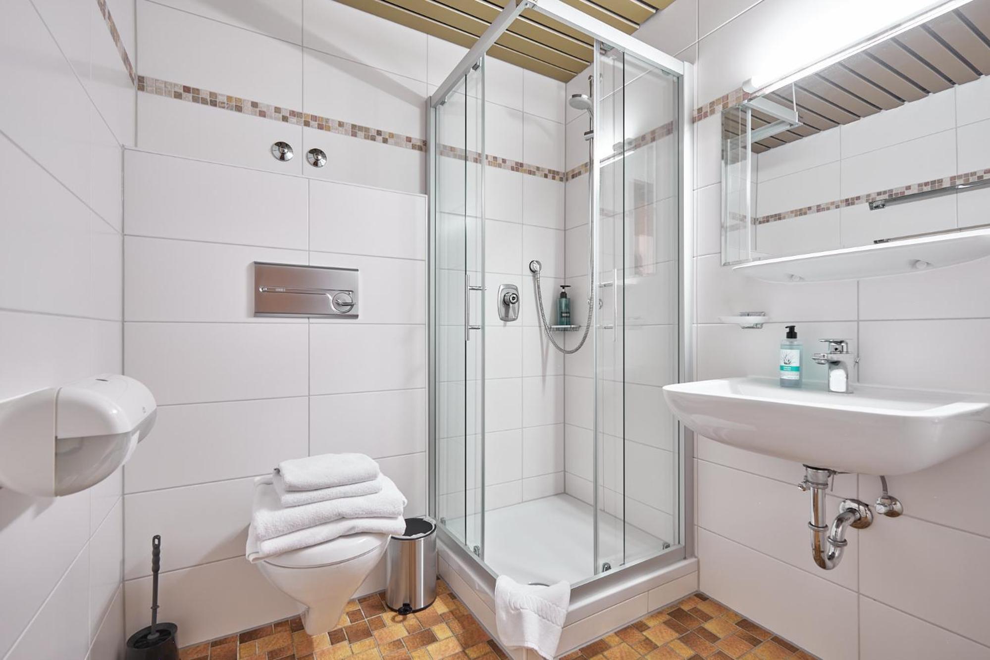 Triple Room with Private Bathroom photo 3