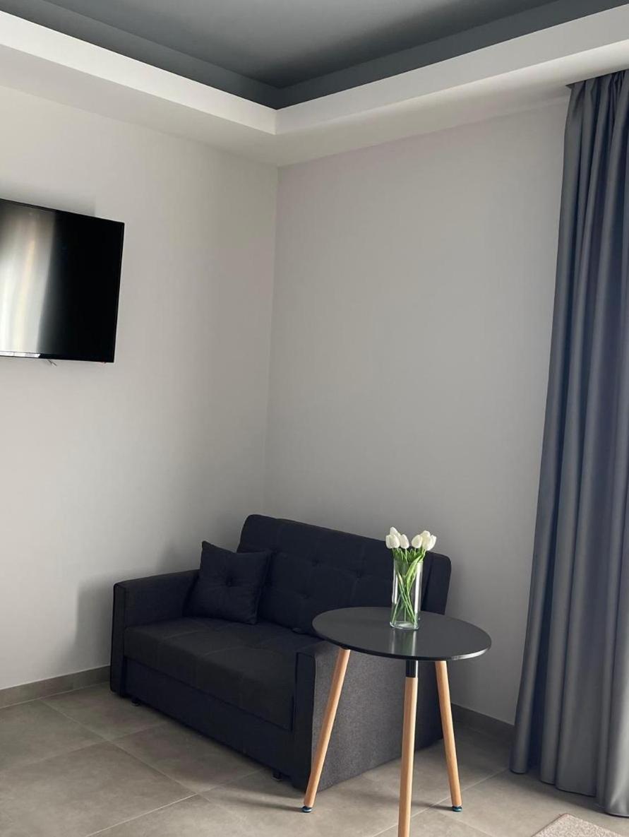 Suite with Balcony - Photo 2