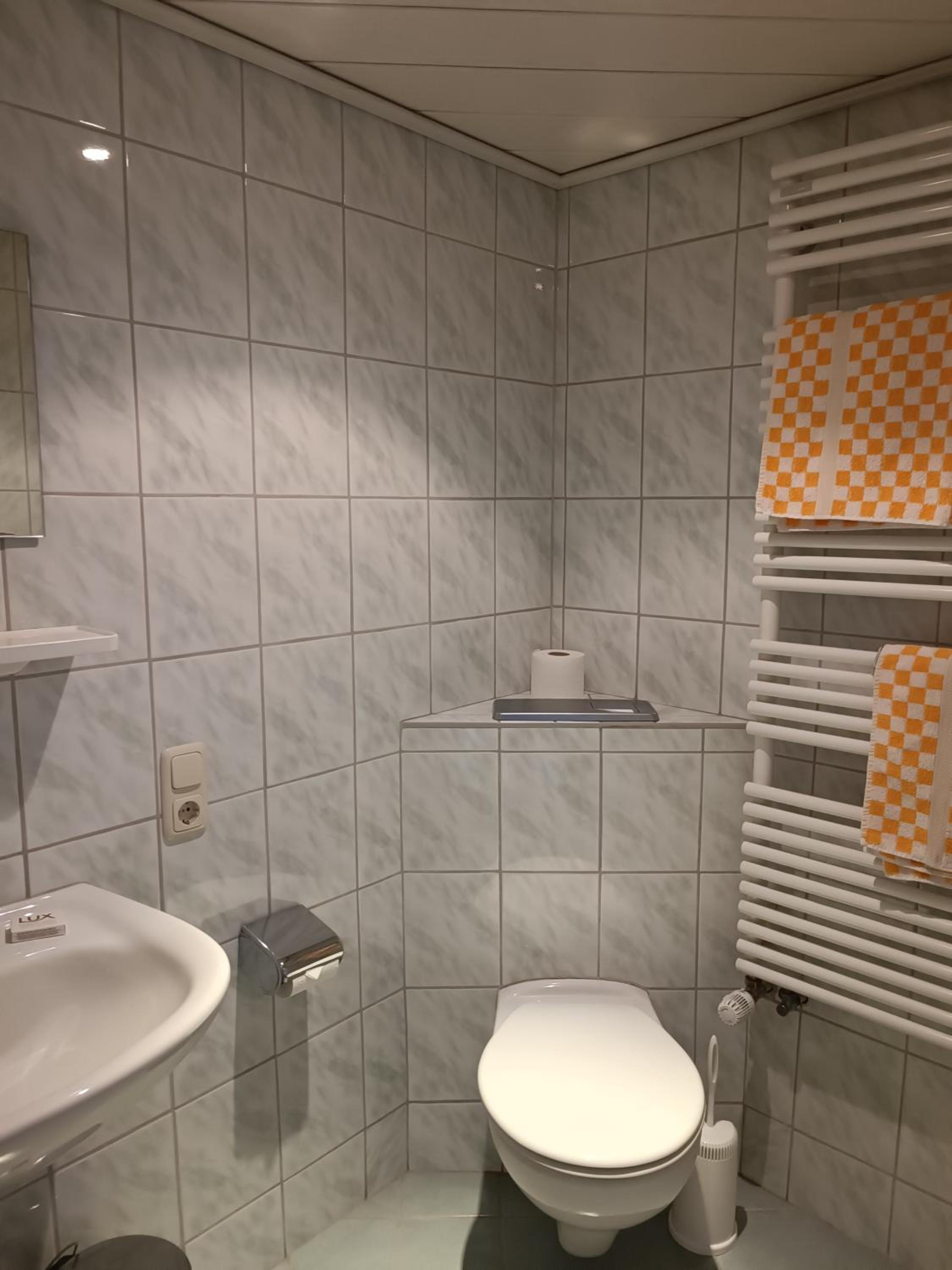 Standard Suite - Photo 6