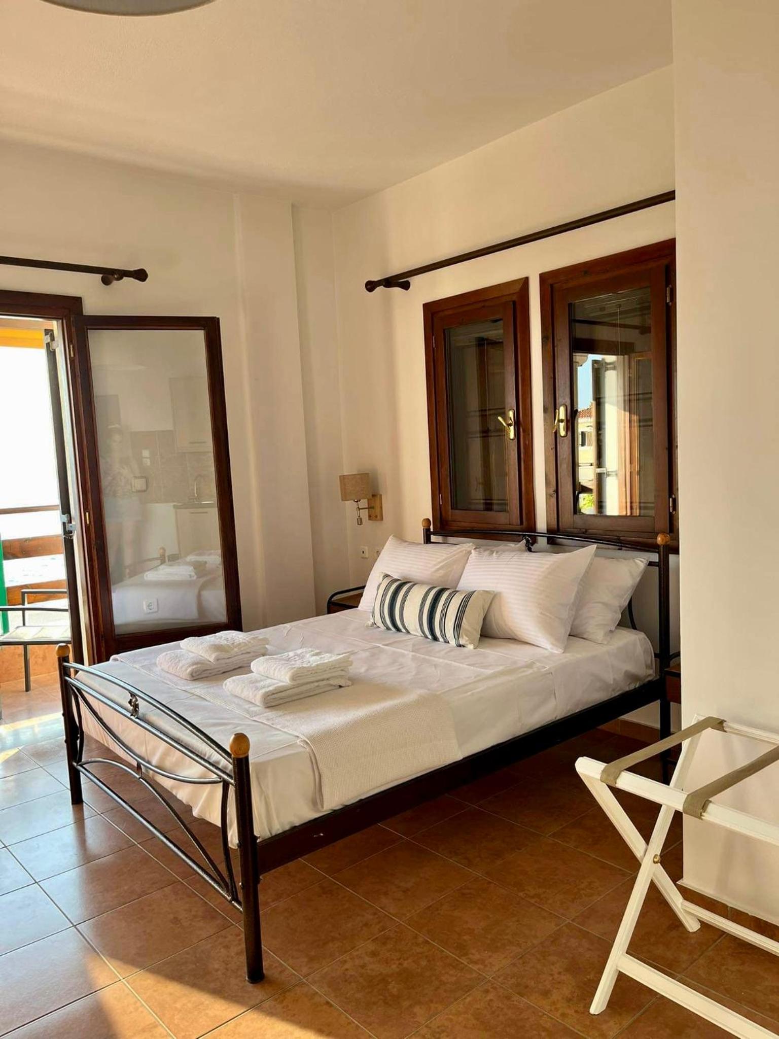 Deluxe Double Room With Balcony And Sea View photo 1