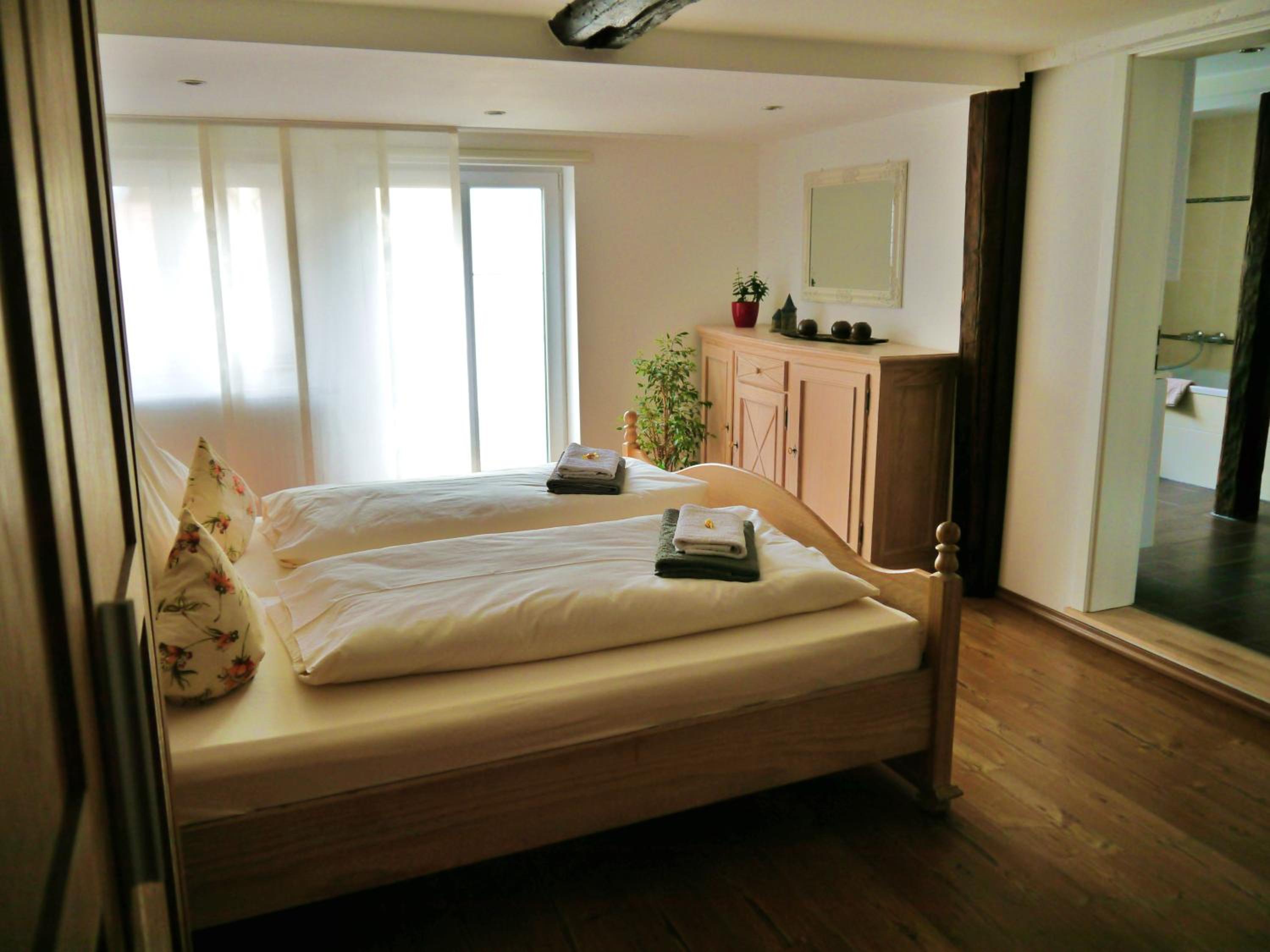 Two-Bedroom Apartment with Balcony - Photo 11
