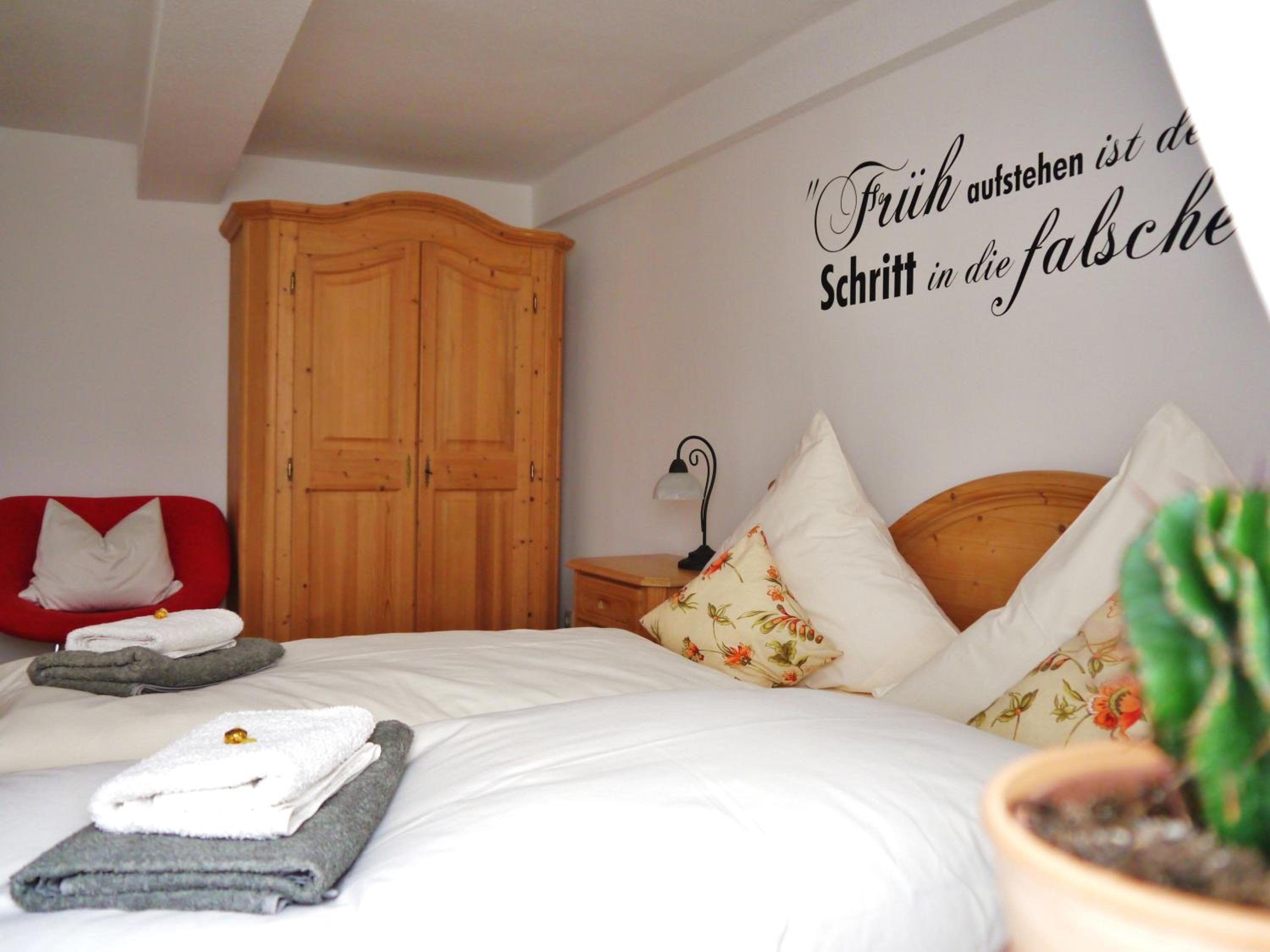 Two-Bedroom Apartment with Balcony - Photo 12