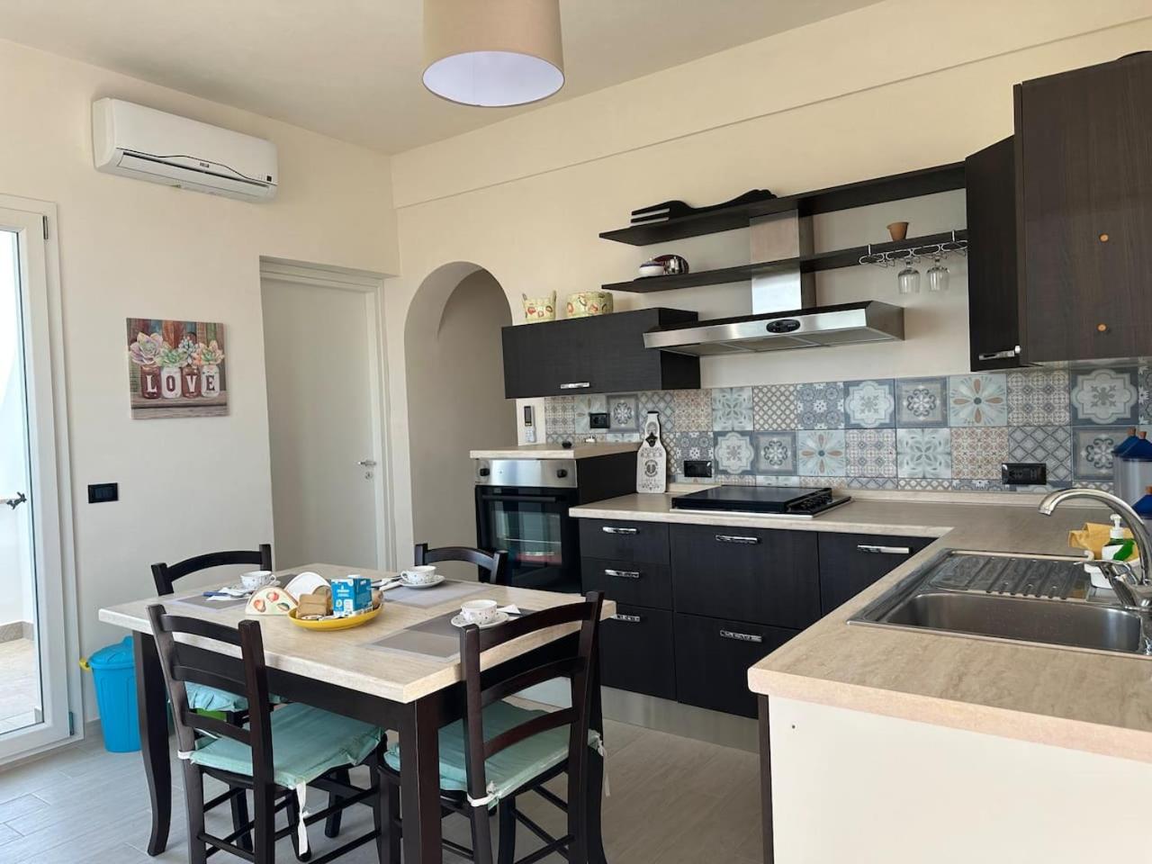 Two-Bedroom Apartment with Terrace and Sea View photo 2