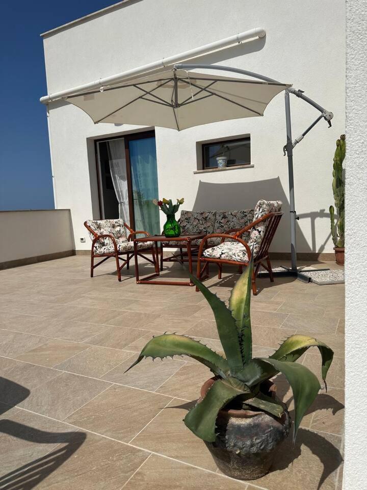 Two-Bedroom Apartment with Terrace and Sea View photo 3