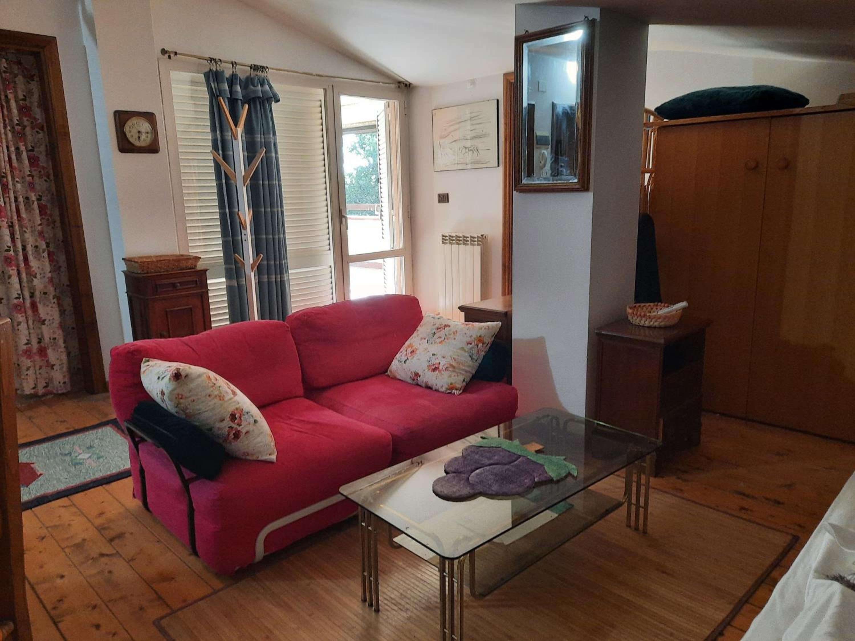 Superior One-Bedroom Apartment