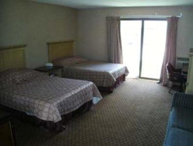Double Room with Two Double Beds - Photo 1
