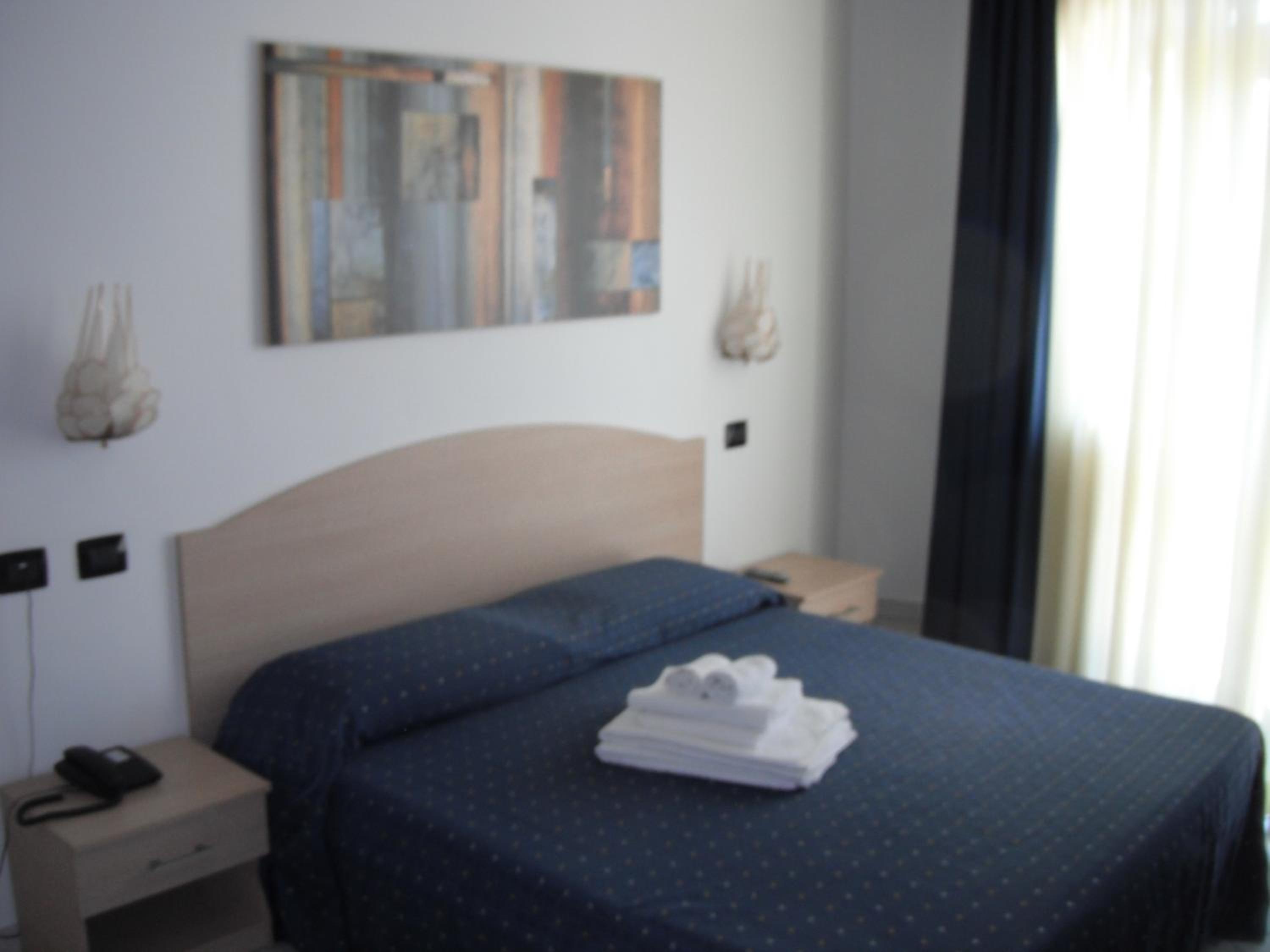 Double Room with Balcony and City View photo 3