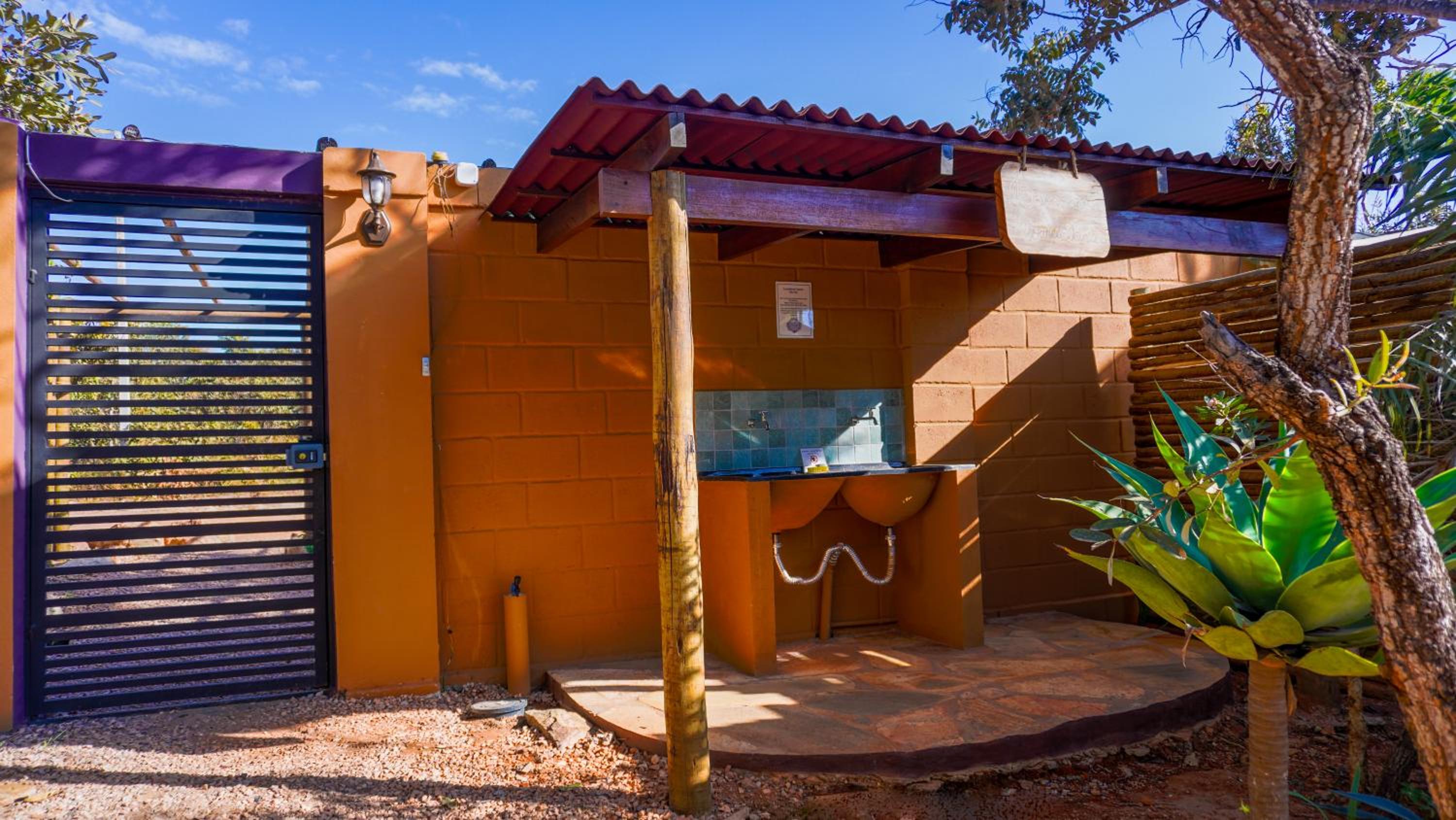 Three-Bedroom House photo 2