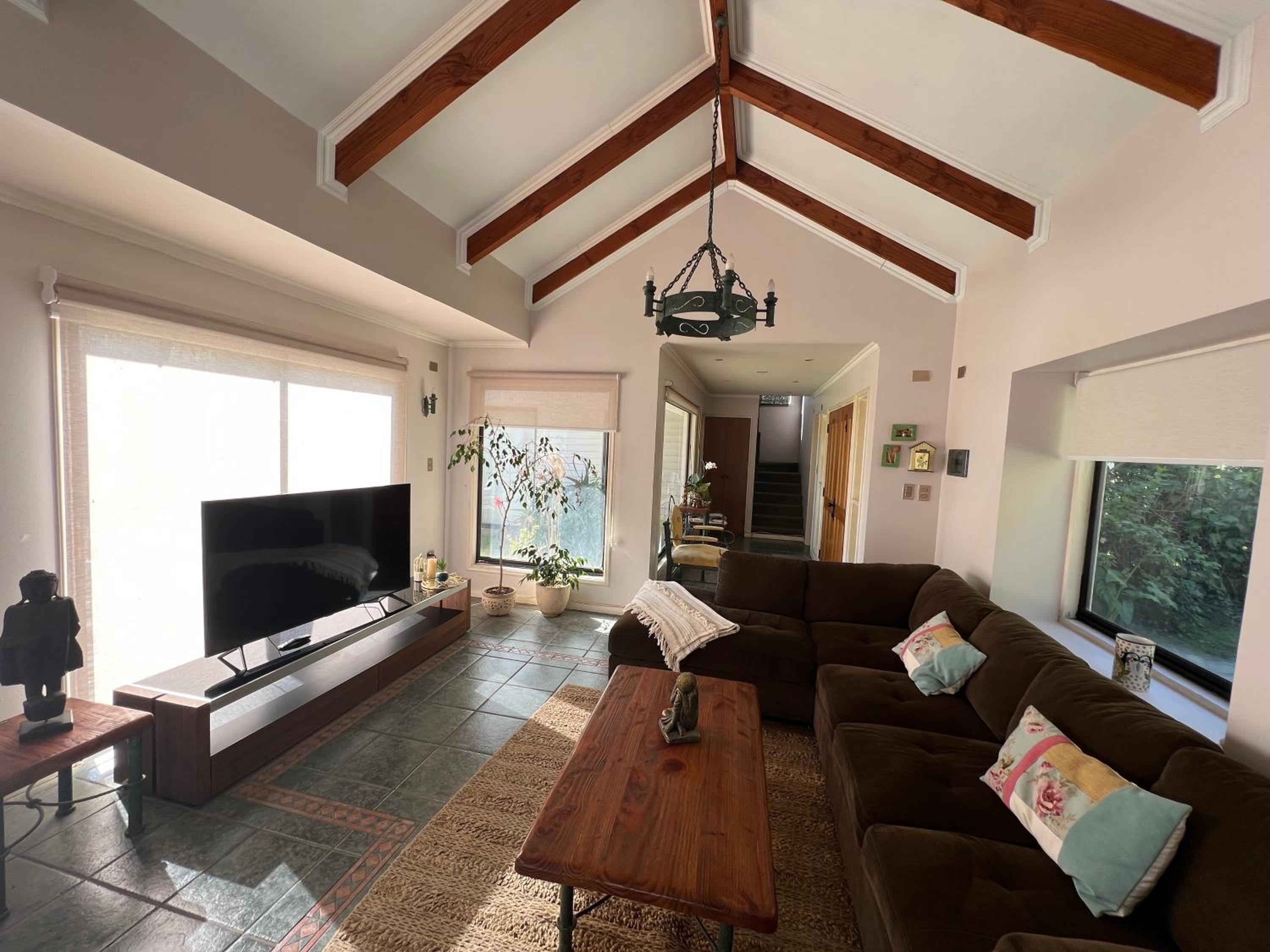 Four-Bedroom House photo 1