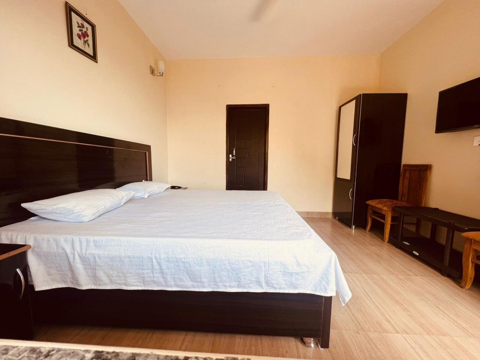 Double Room with Balcony photo 3
