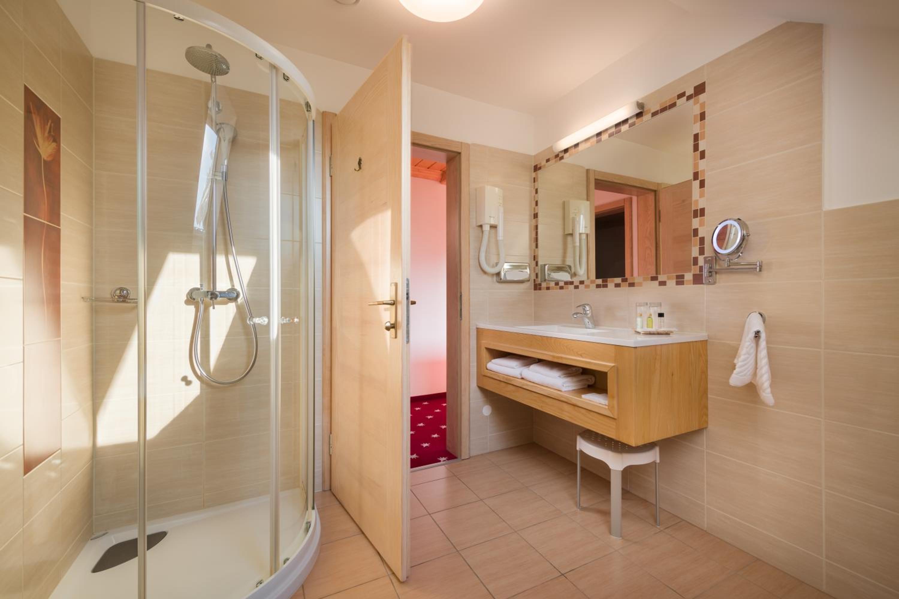 Double or Twin Room photo 3