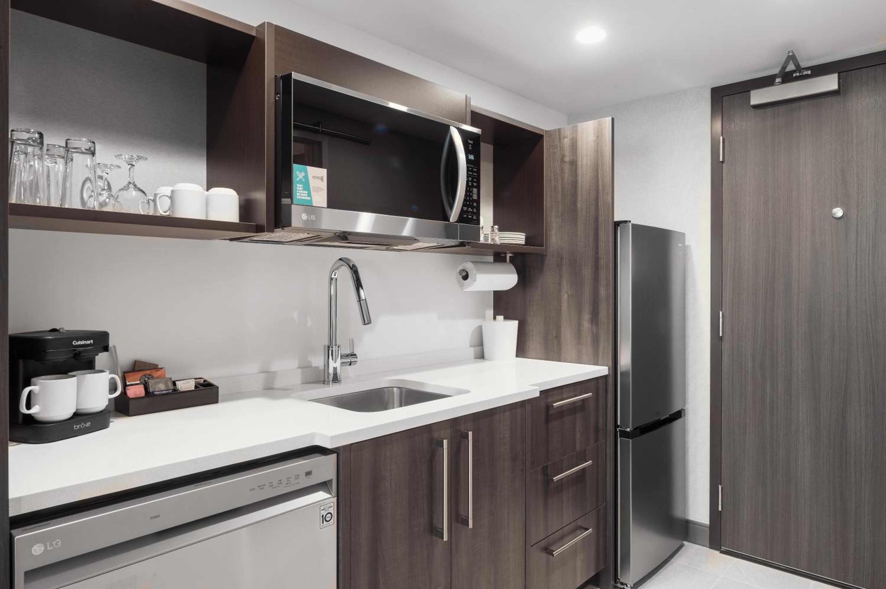 King Studio Suite - Mobility/Hearing Accessible