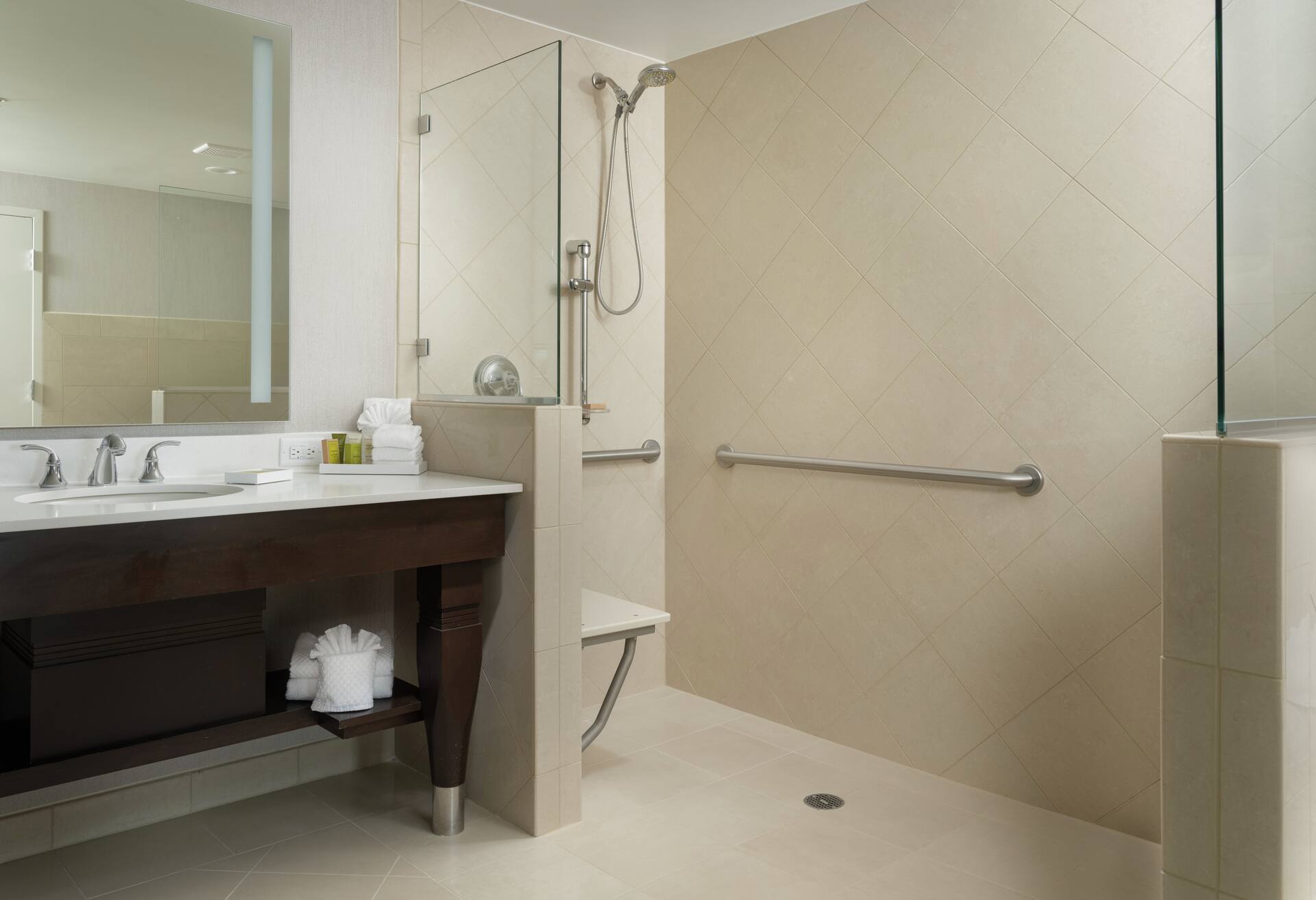 Junior King Suite