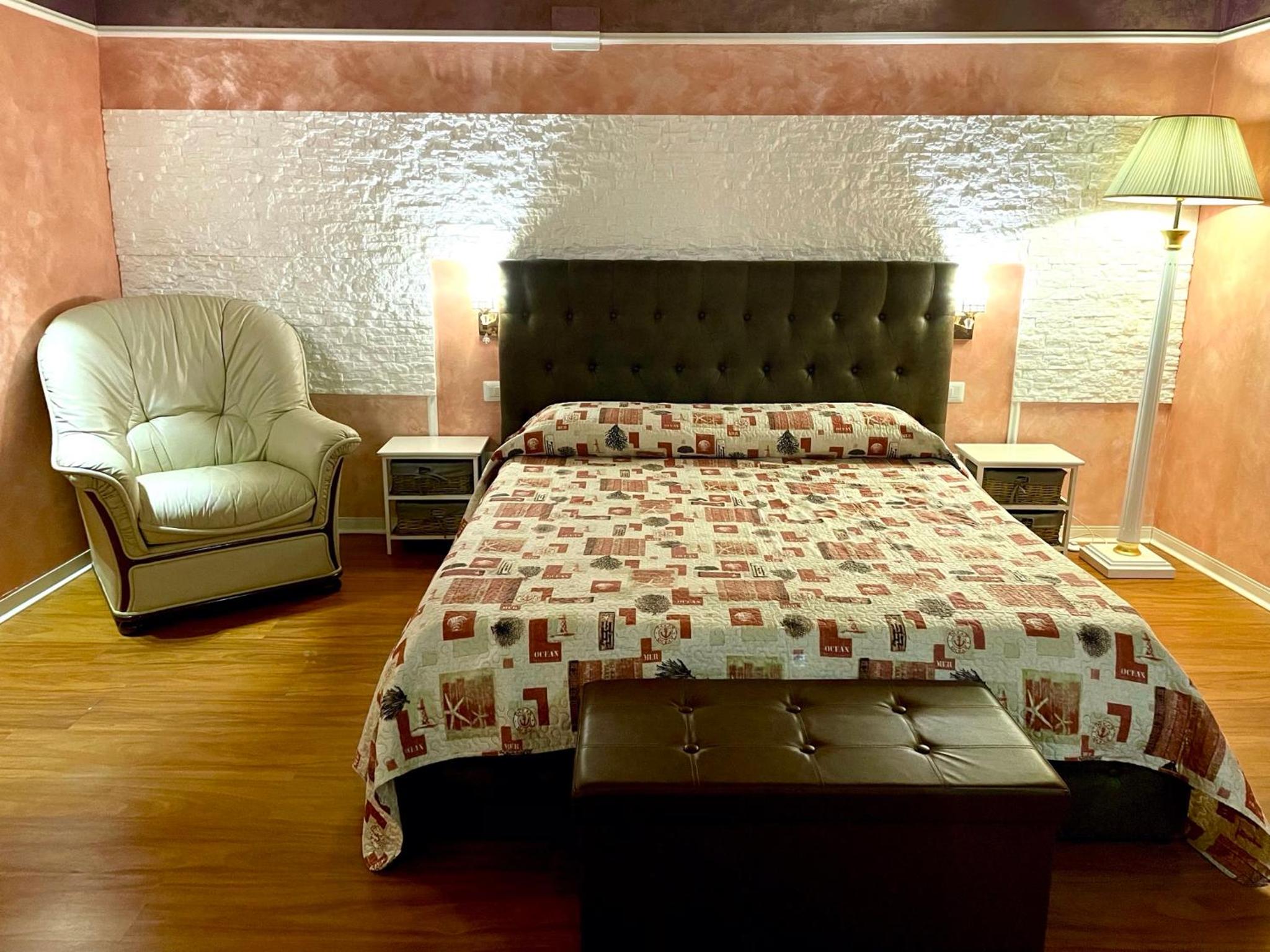 Deluxe Double or Twin Room photo 3