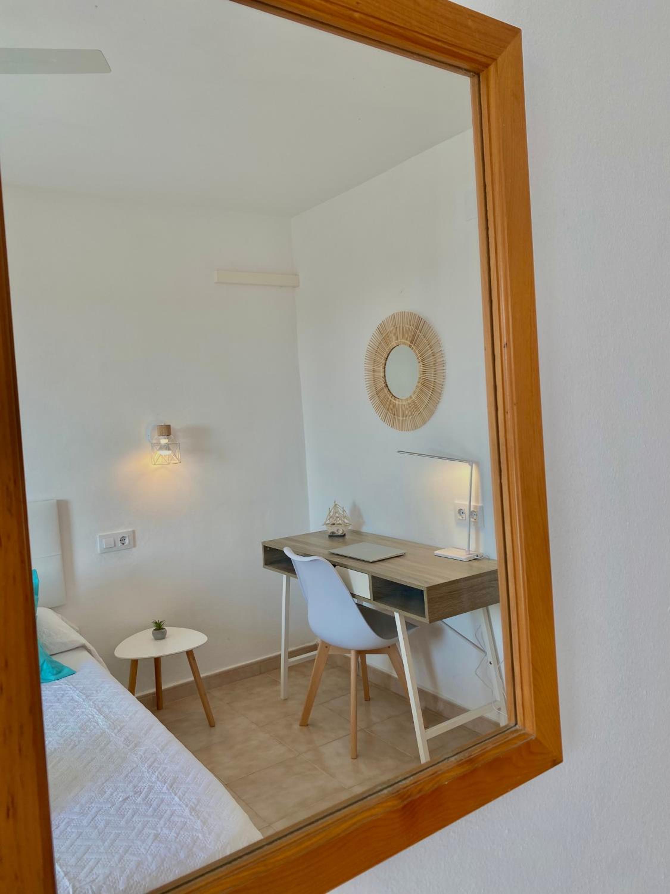 One-Bedroom Apartment photo 3