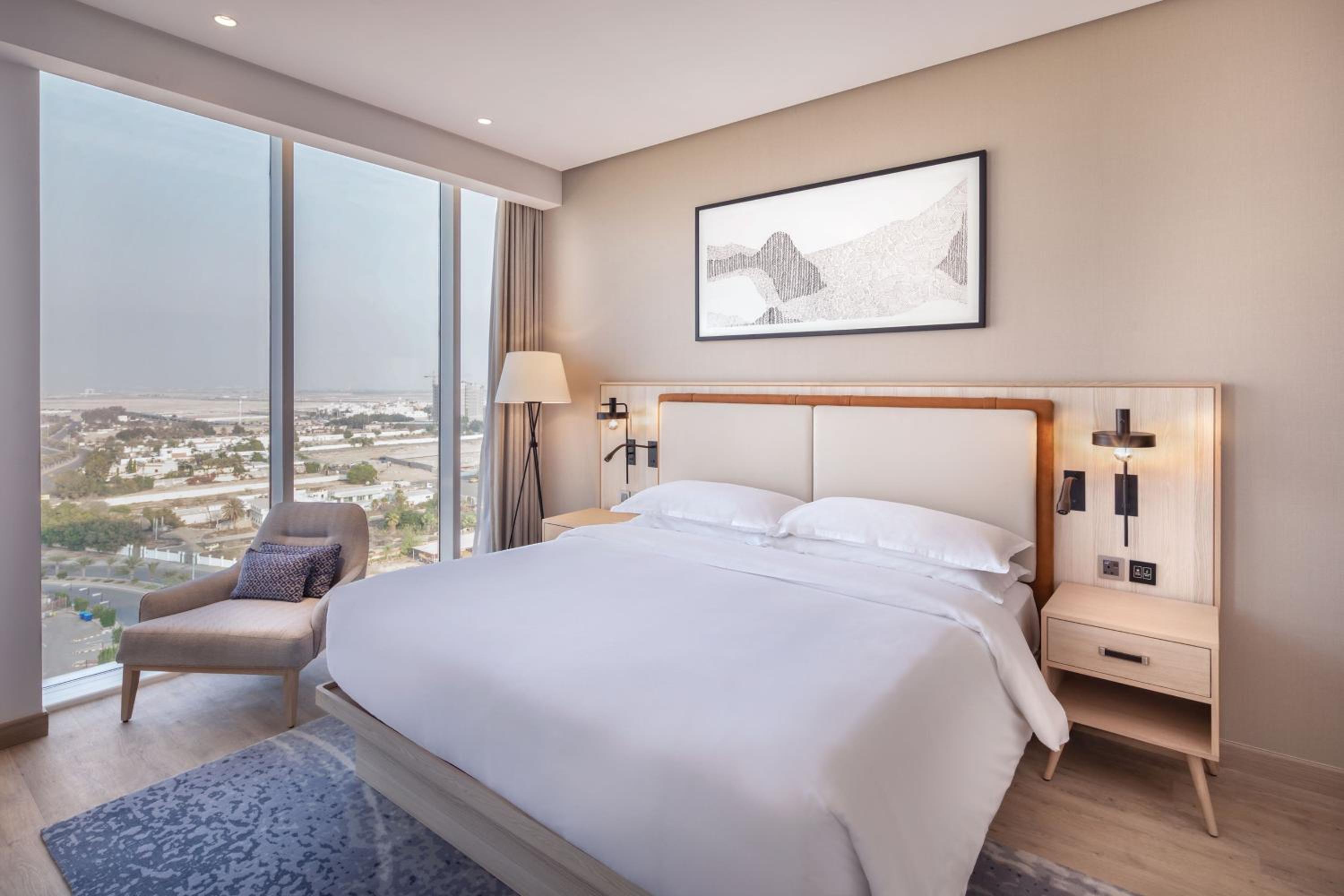 One-Bedroom Executive King Suite - Photo 3