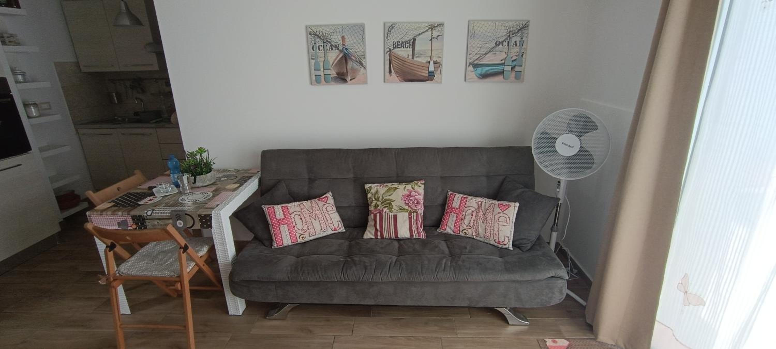 One-Bedroom Apartment photo 3