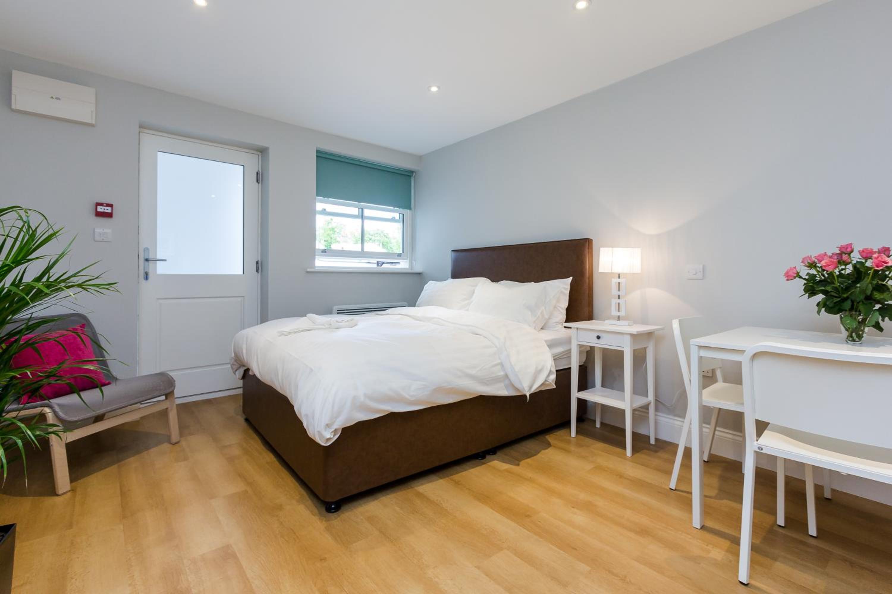 Studio Apartment photo 3