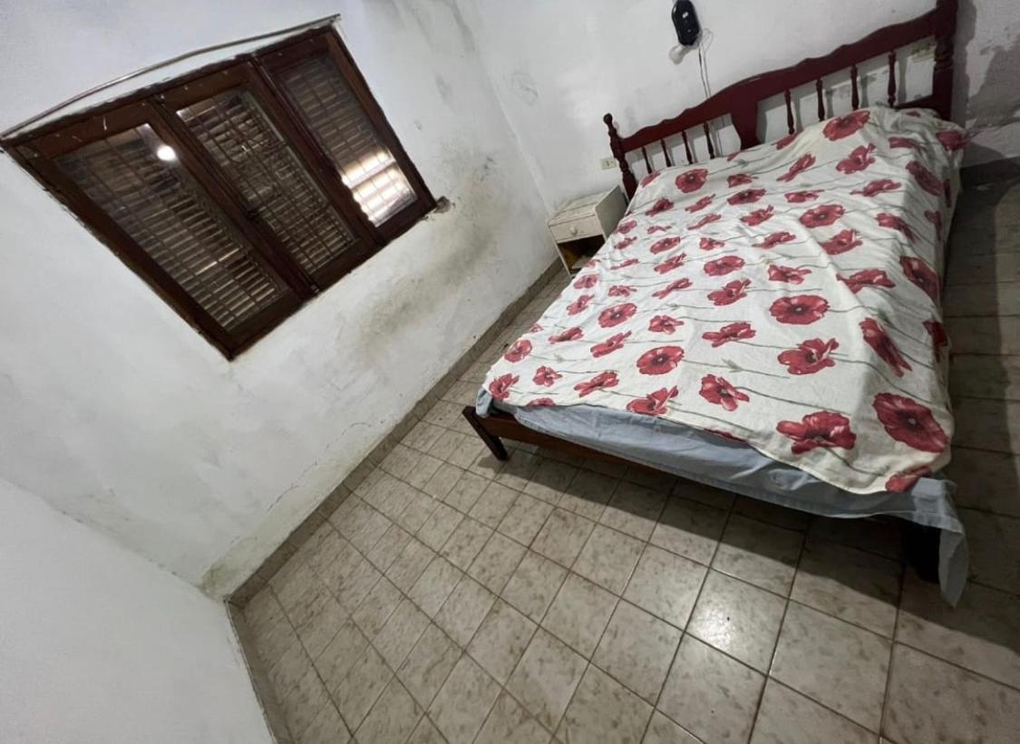 One-Bedroom House photo 1