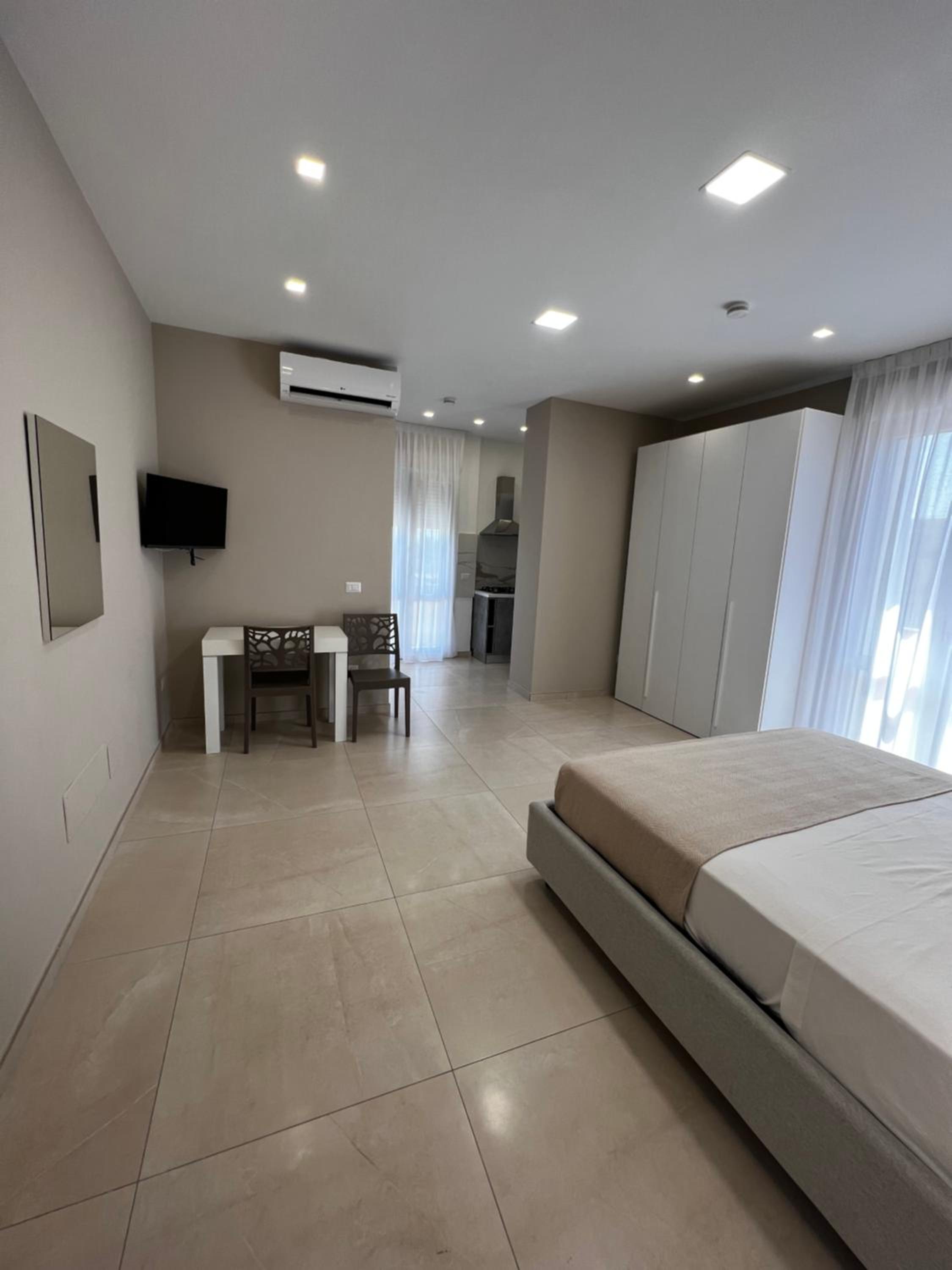Deluxe Room (2 Adults + 1 Child) photo 2