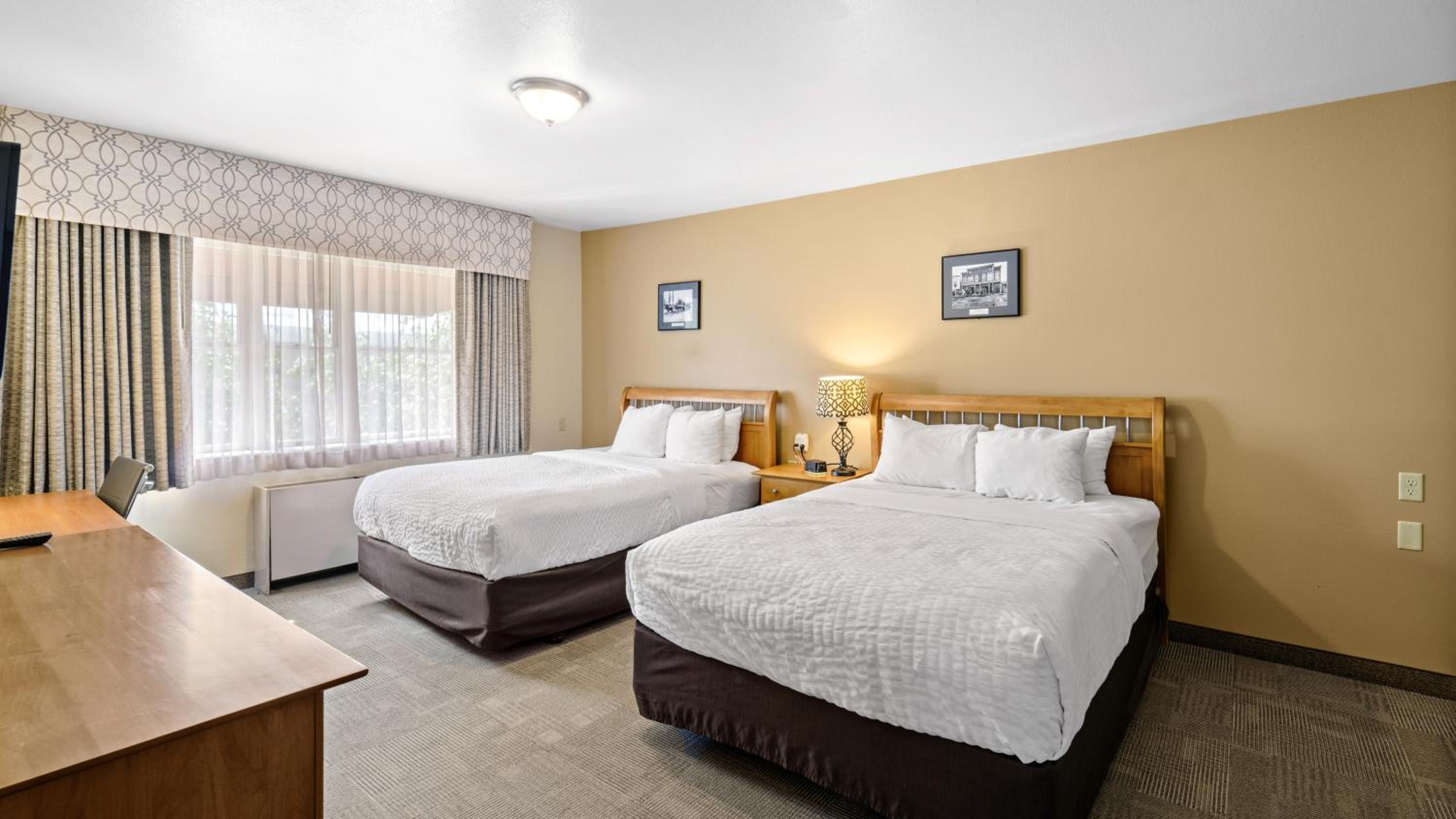 Queen Room - Disability Access - Photo 1
