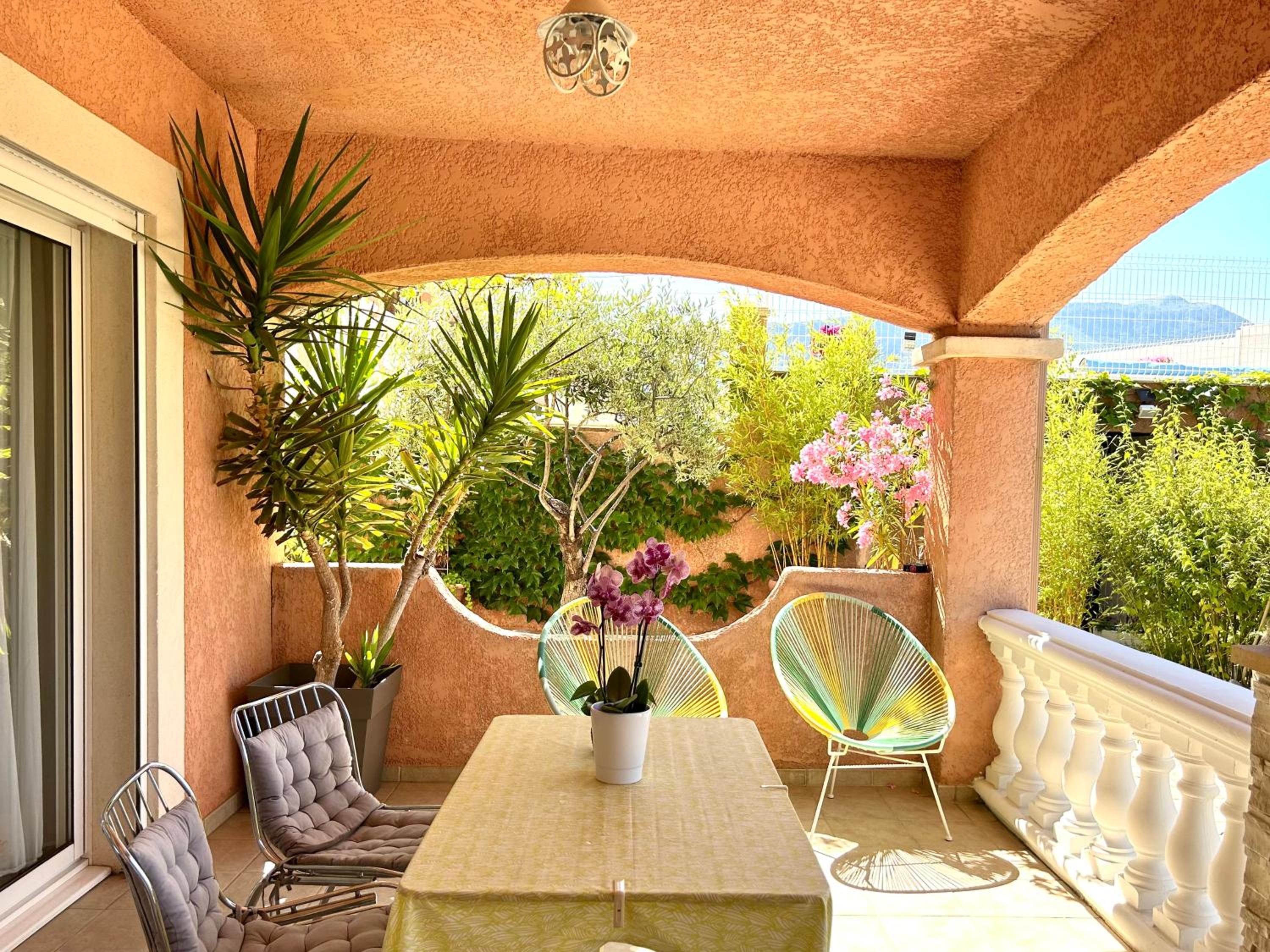 Superior Apartment photo 3