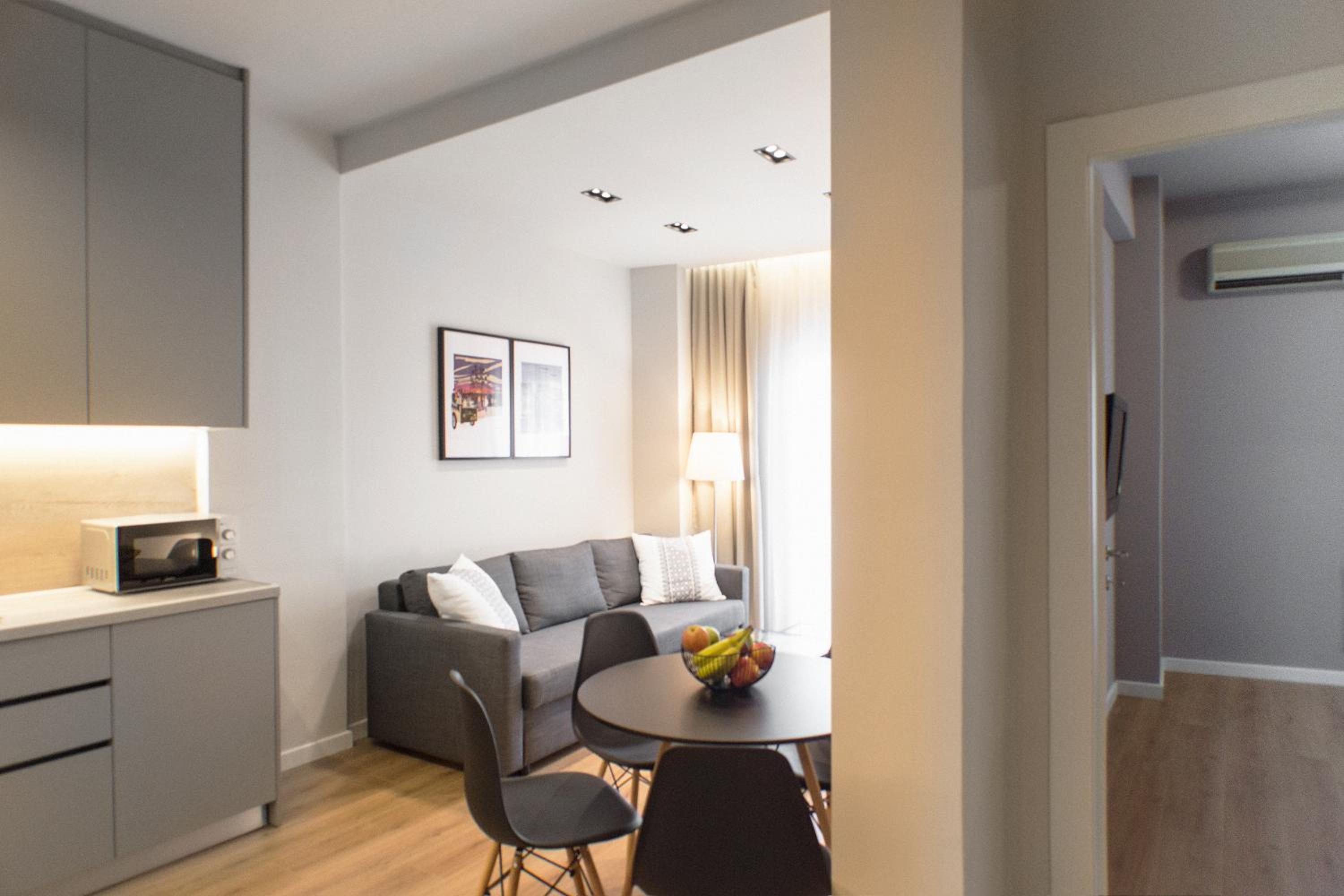 One-Bedroom Apartment