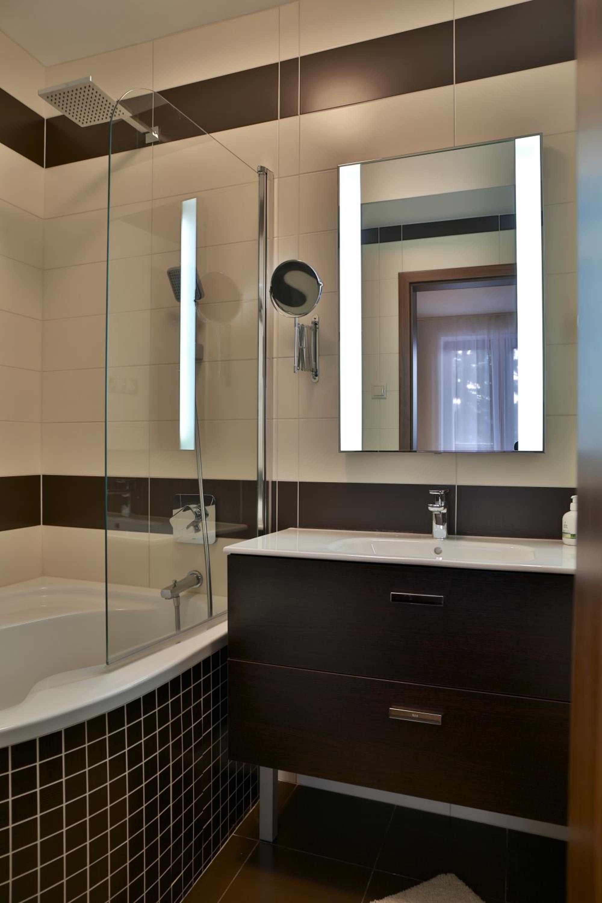 Deluxe Suite photo 3