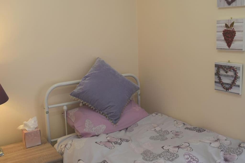 Two-Bedroom House photo 3