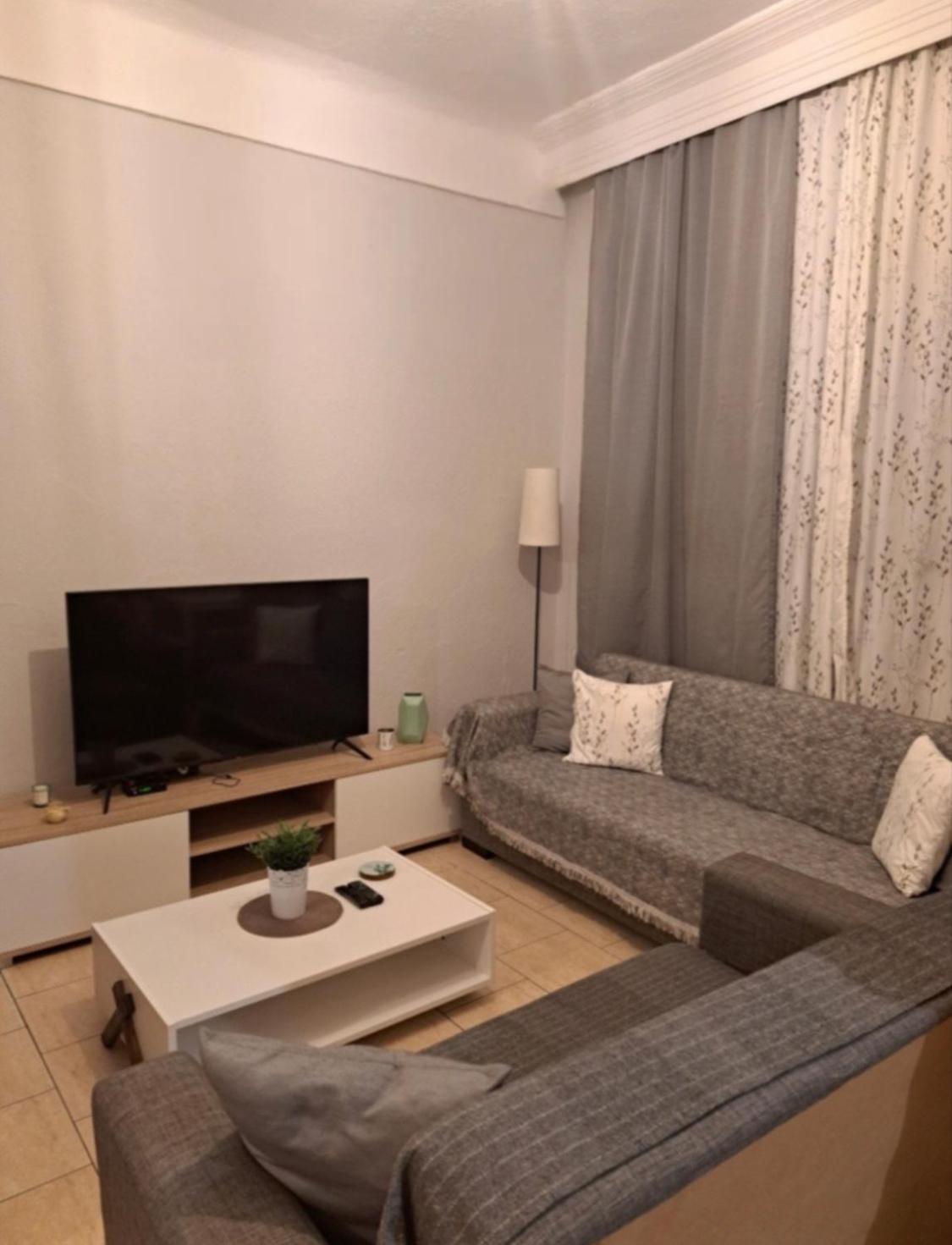 Three-Bedroom Apartment photo 1