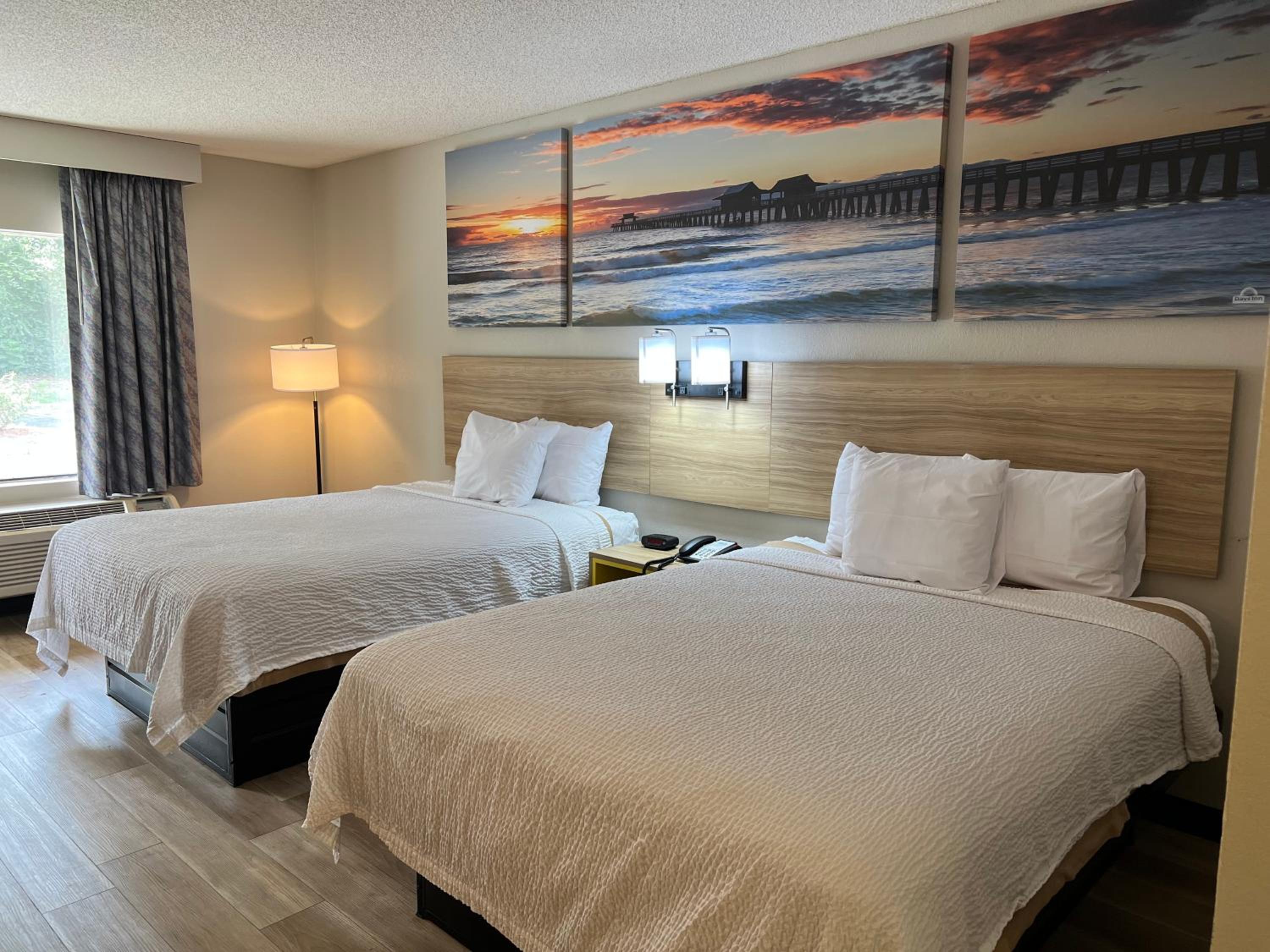 Queen Room with Two Queen Beds - Photo 6